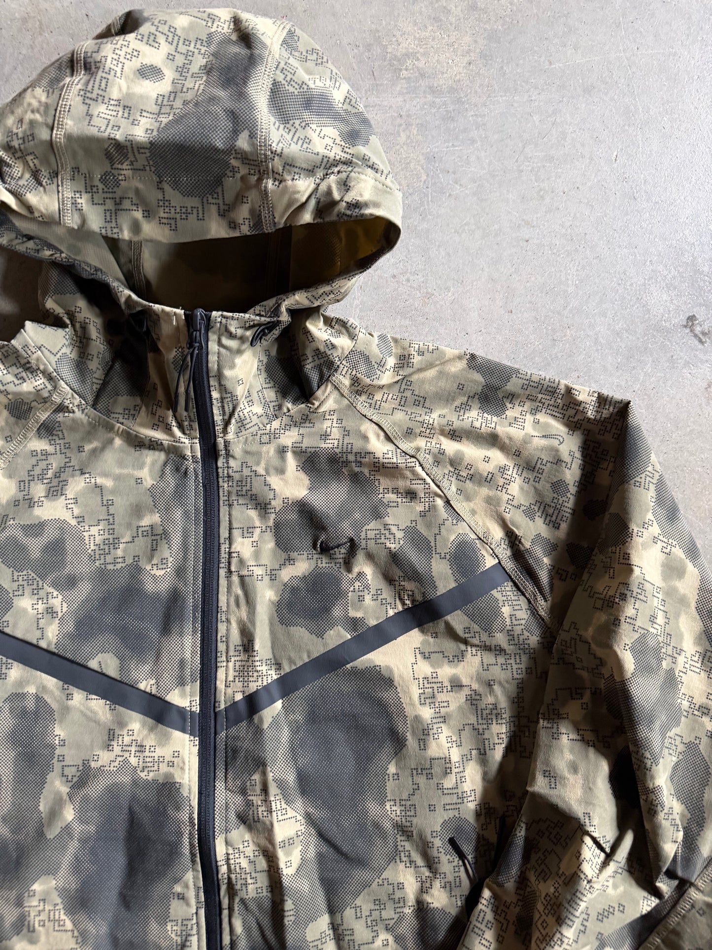 Nike Green Tech Camo Zip Up Hoodie Sz L