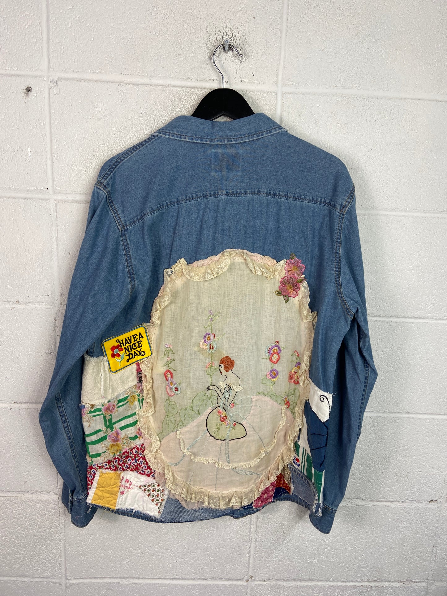 Denim Donna Reworked Springtime Wrangler Button Up Shirt Sz L/XL