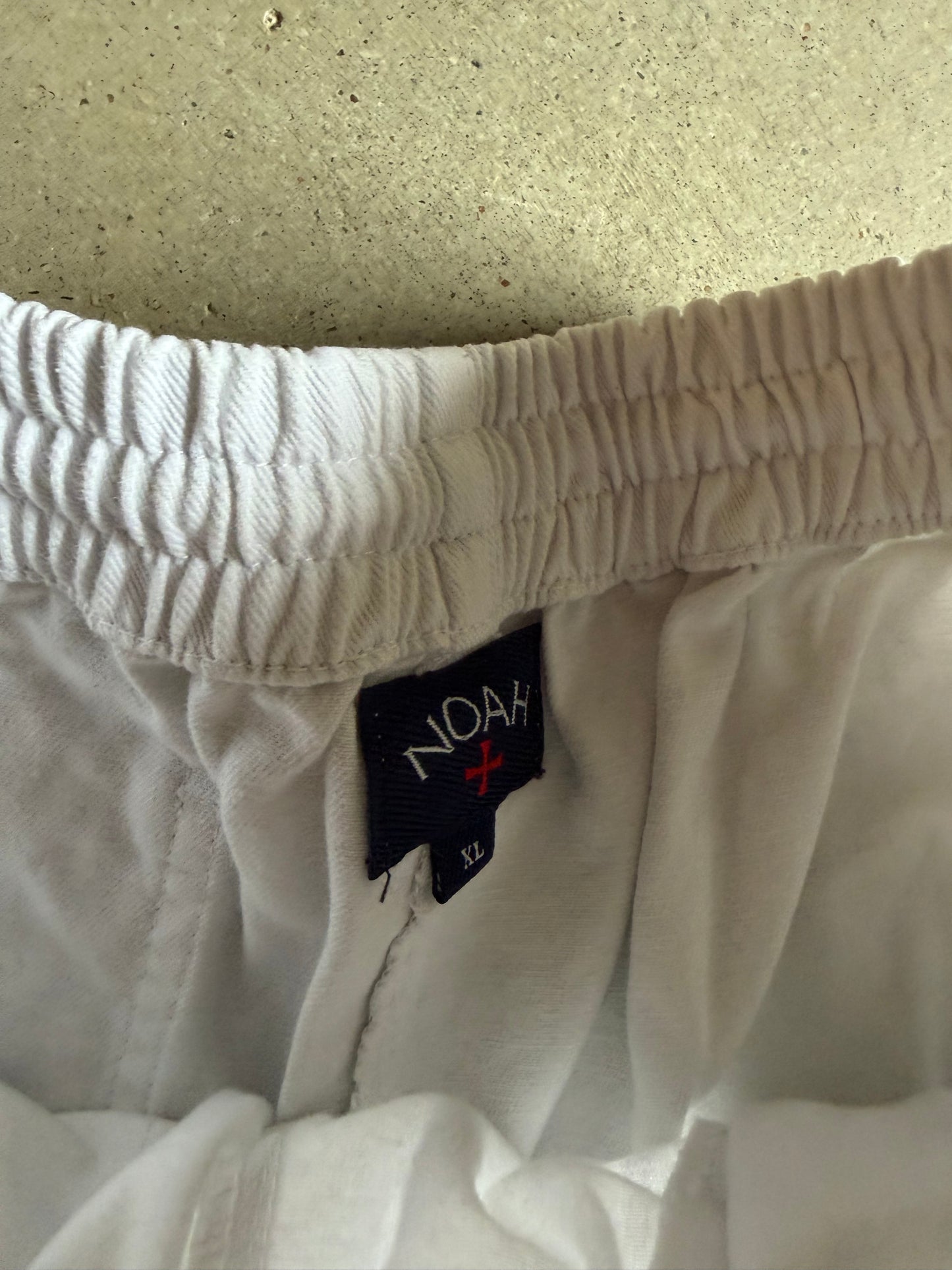Noah White Shorts Sz XL