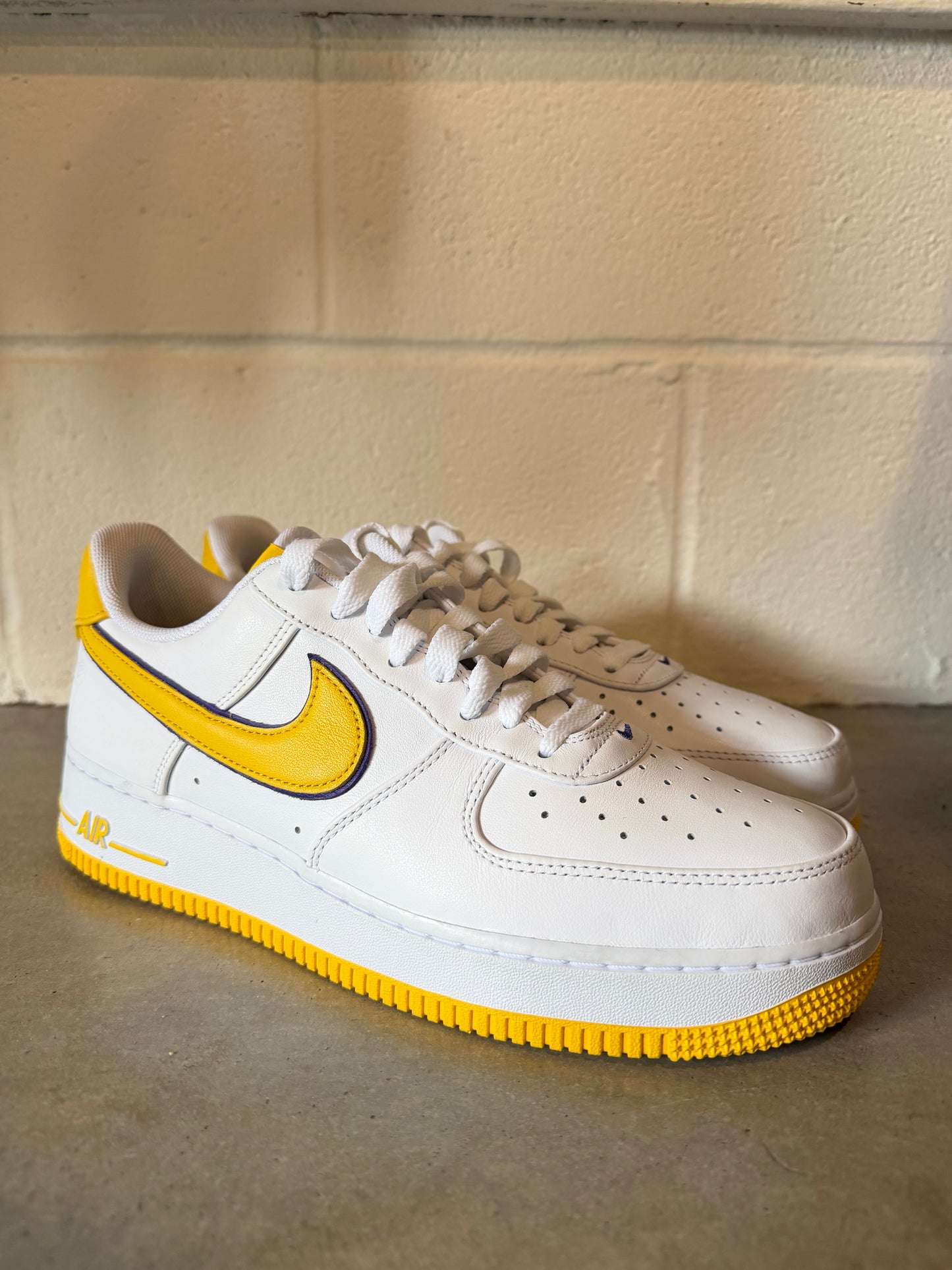 Preowned Nike Air Force 1 Kobe Bryant Lakers Home Size 10.5M/12W