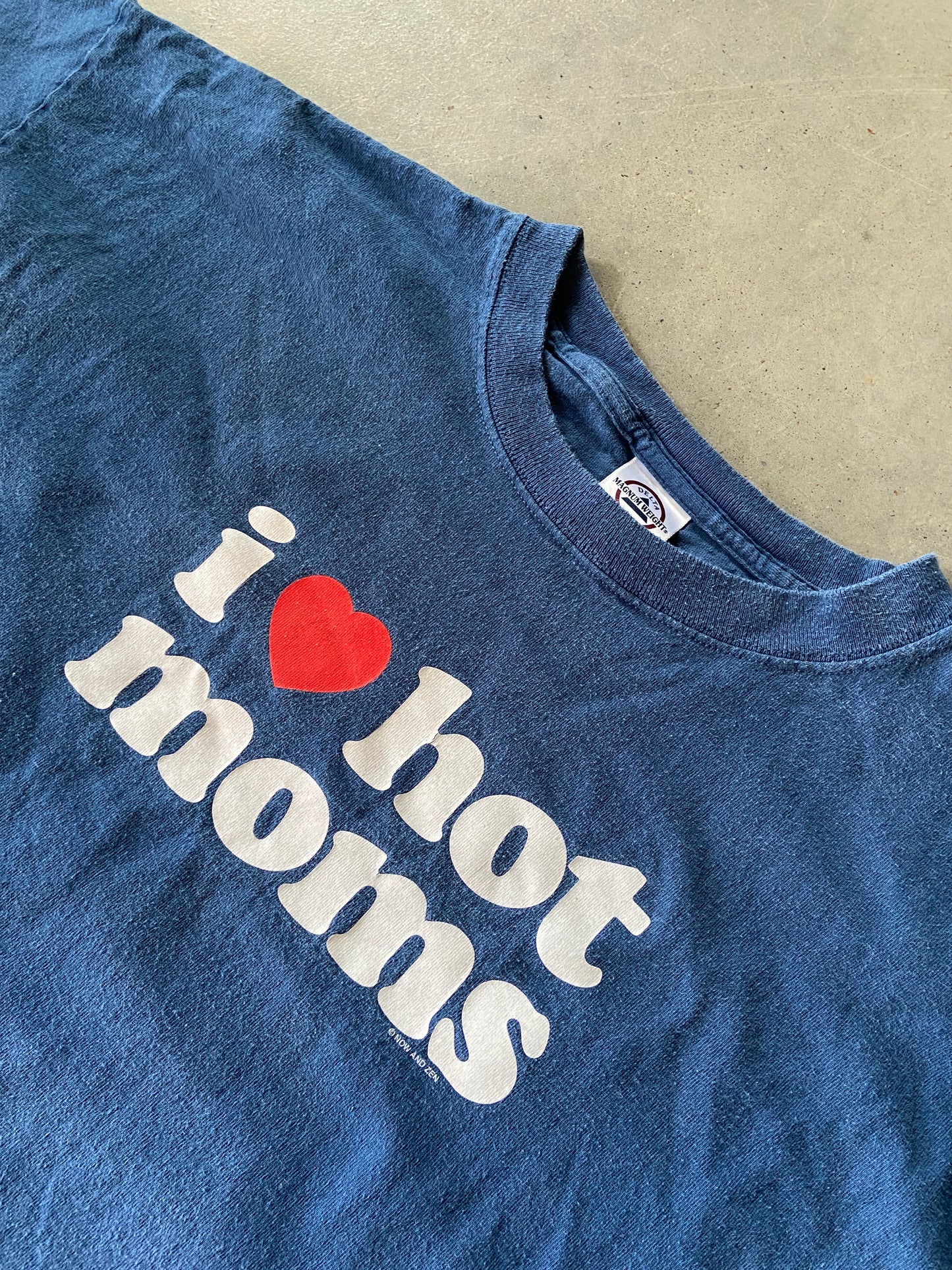 Y2K I <3 Hot Moms Tee Sz XL