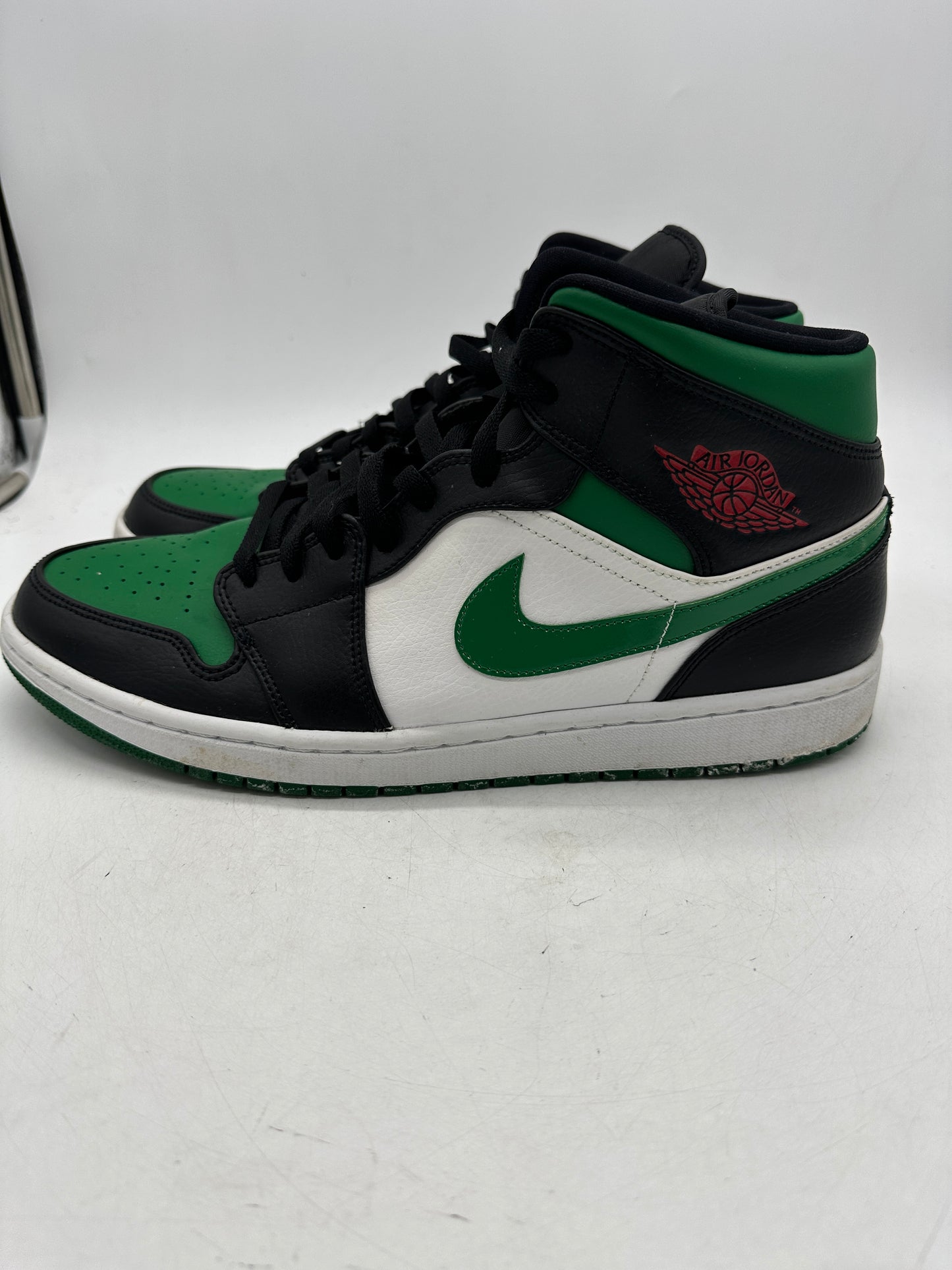 Preowned Jordan 1 Mid Green Toe Sz 13M/14.5W 554724-067