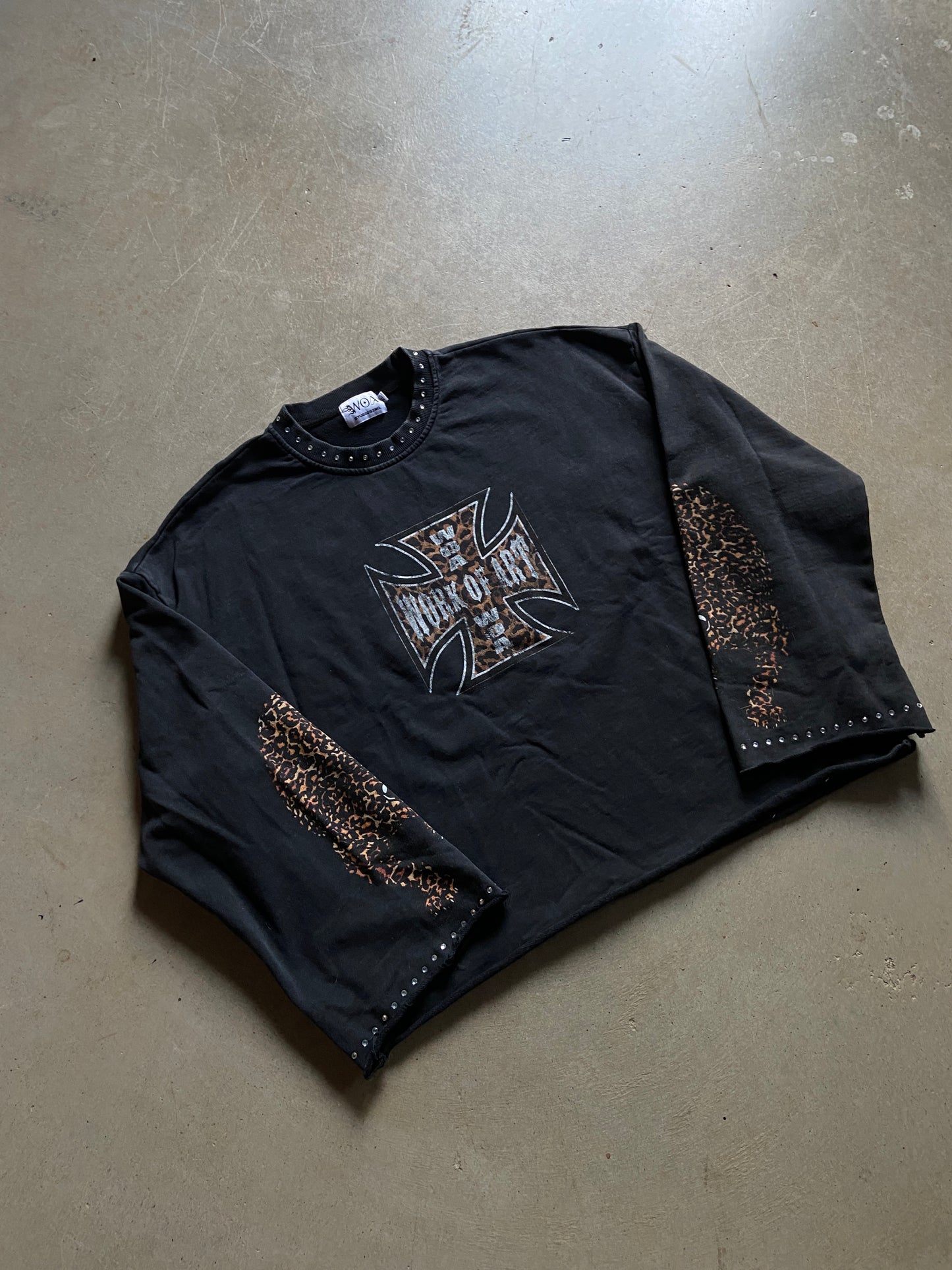 Work of Art Studios INO Cropped Sweatshirt Sz XL