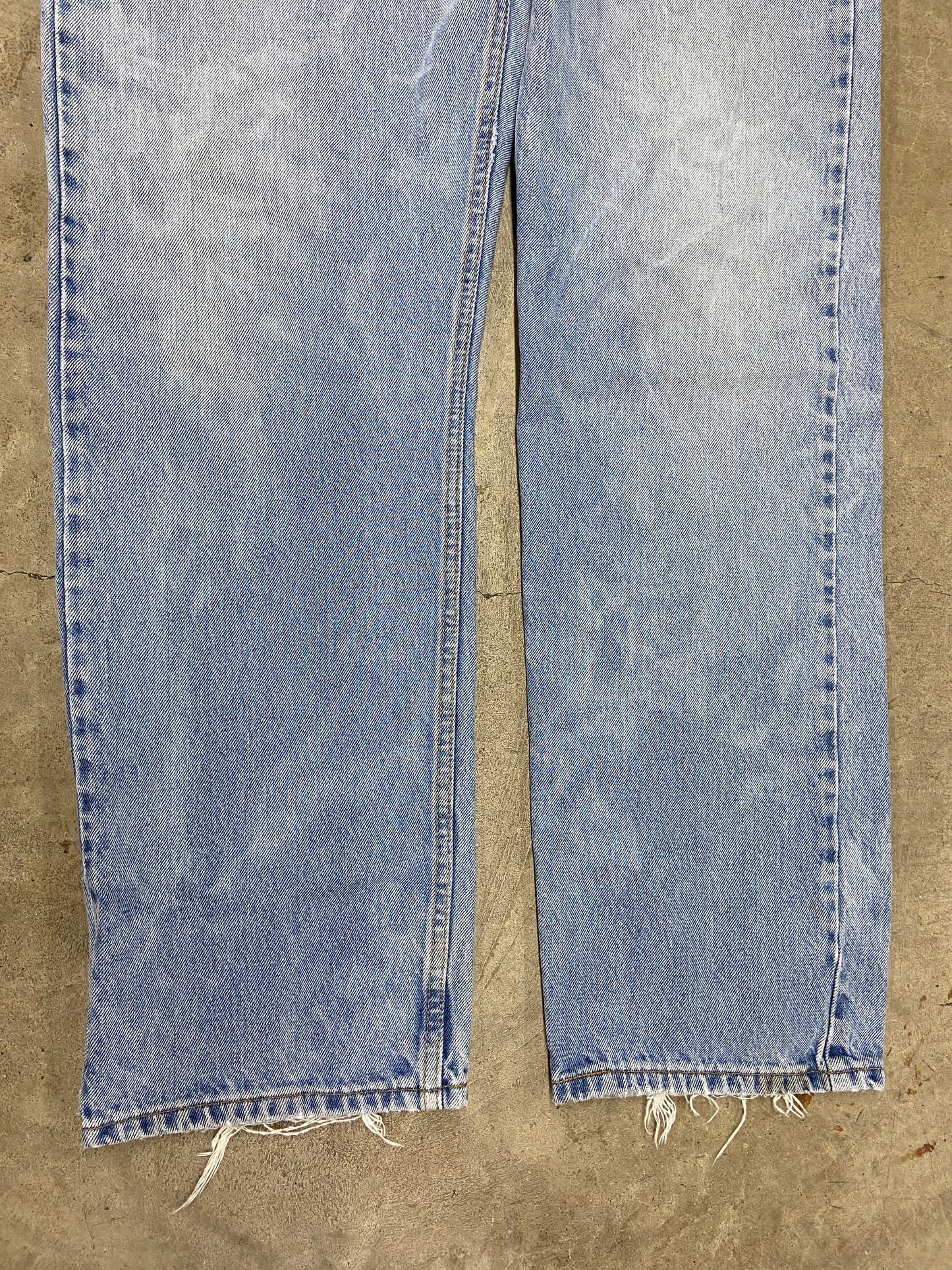 VTG Levi's Bleached 505 Light Wash Denim Jeans Sz 36x32