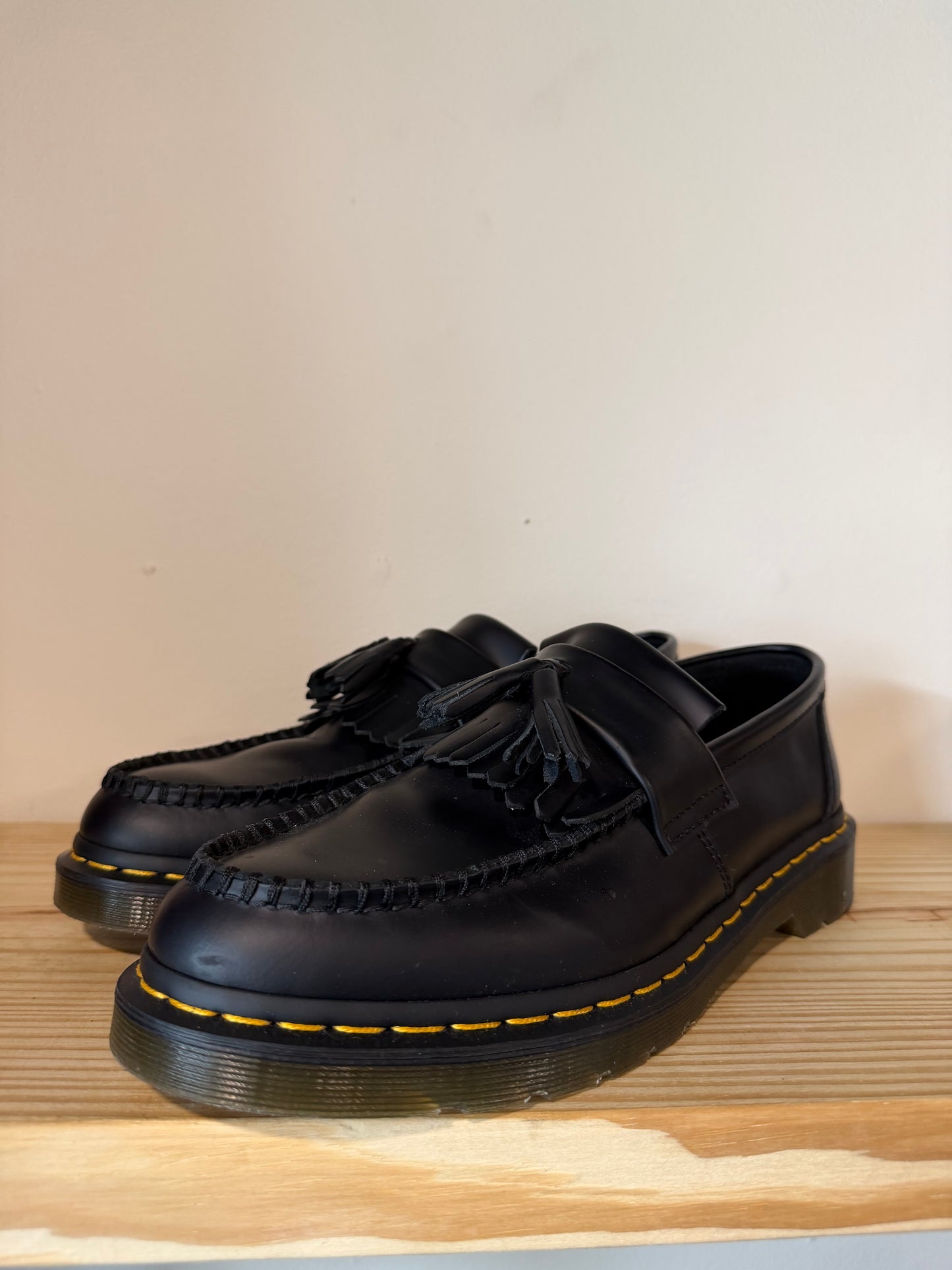 Preowned Dr. Martens Made In England Adrian Tassel Loafer Black Sz 11M/12.5W