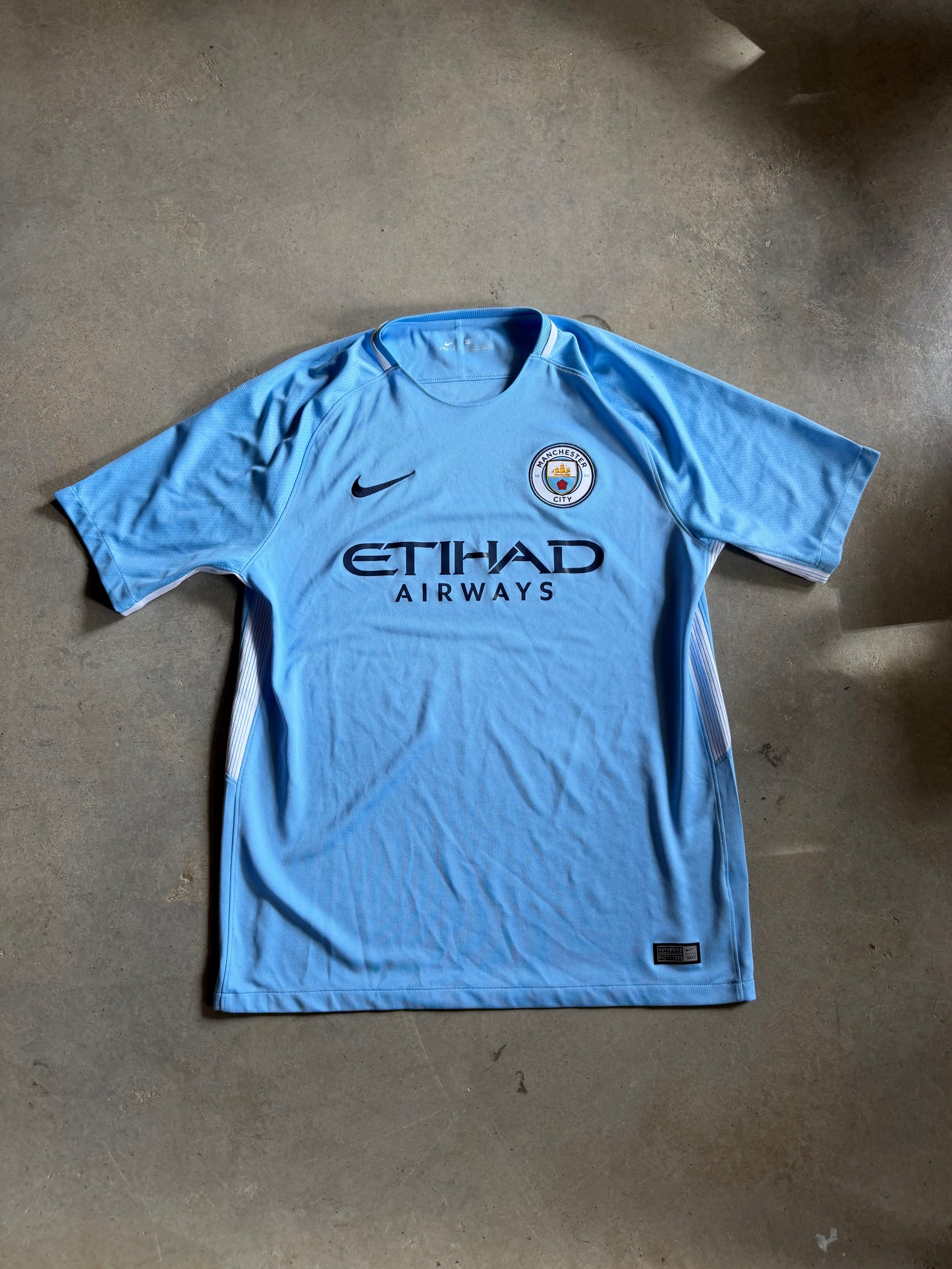 Manchester City Nike Jersey Sz L