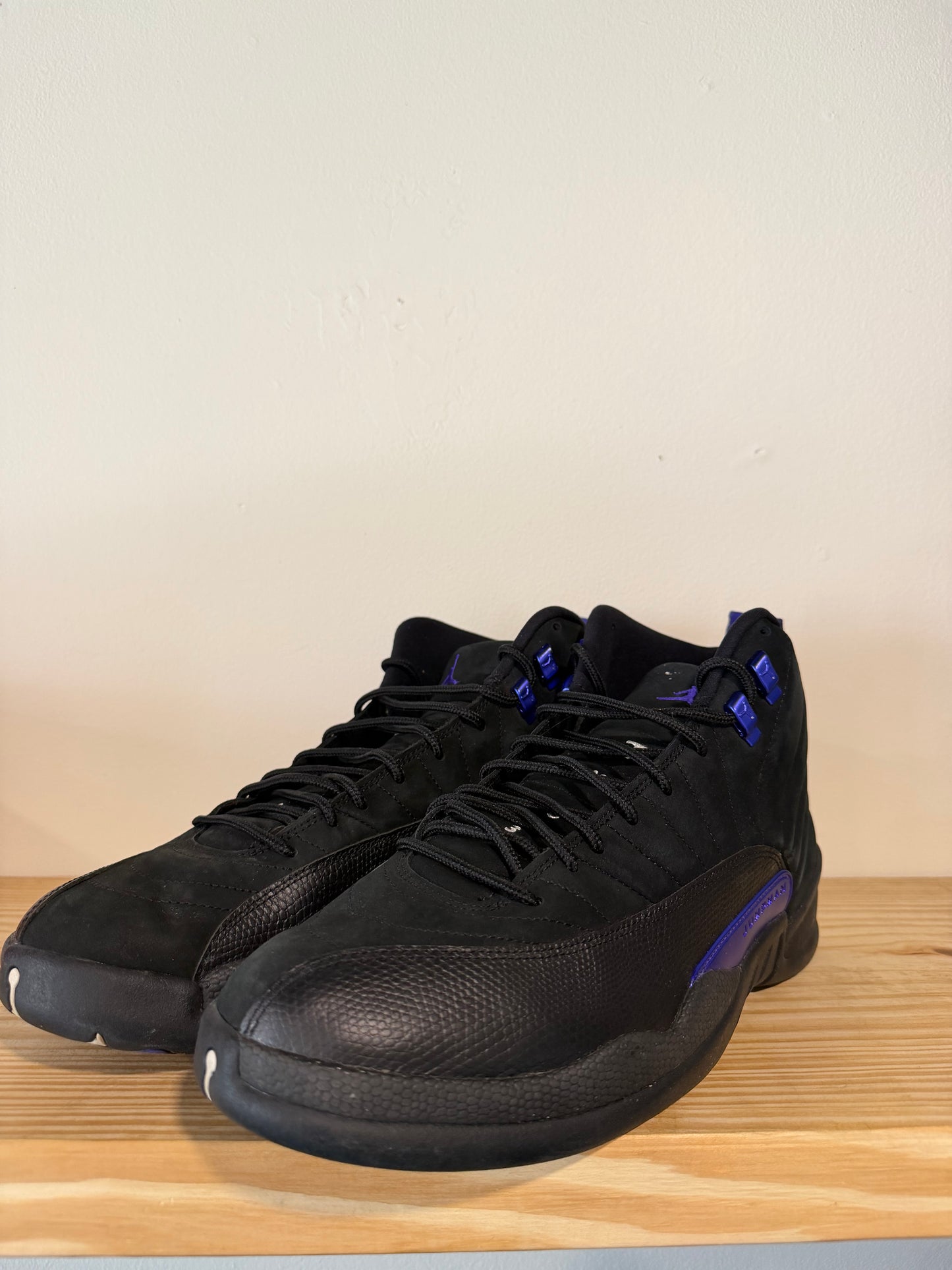 Preowned Jordan 12 Retro Black Dark Concord Sz 13M/14.5W