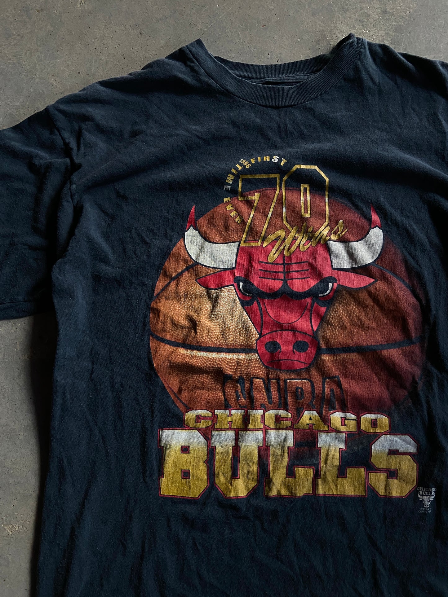 VTG Chicago Bulls 70 Wins Tee Sz L