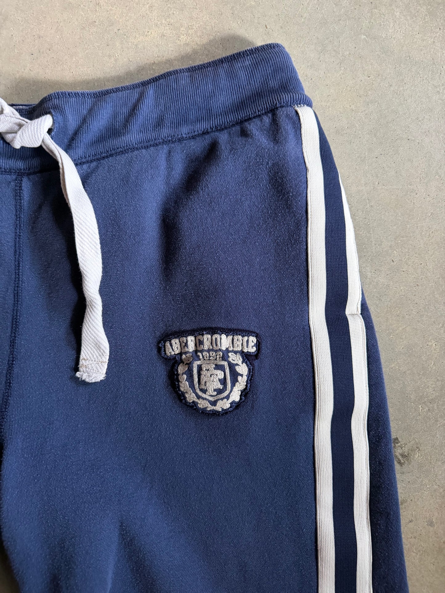 Abercrombie & Fitch Navy Blue Sweat Shorts Sz L