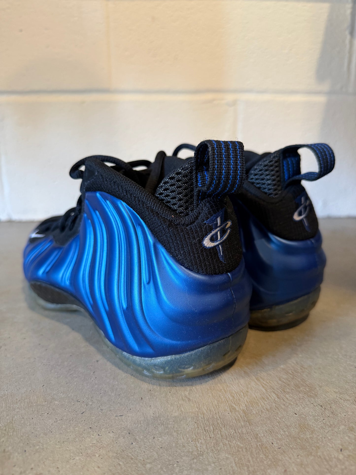 Preowned Nike Air Foamposite One Royal Blue (2011) Sz 7.5M/9W