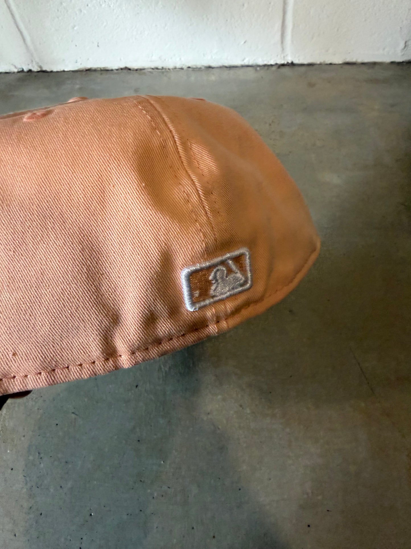 New Era Atlanta Braves Peach Fitted Hat Sz 7 3/8