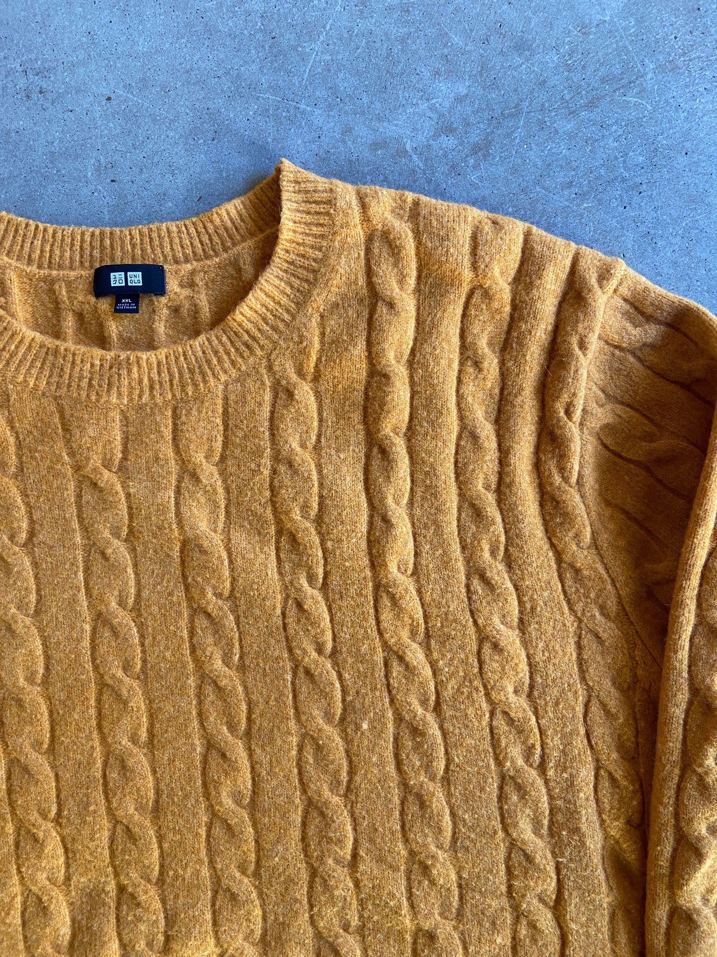 Uniqlo Mustard Poly Blend Sweater Sz XXL