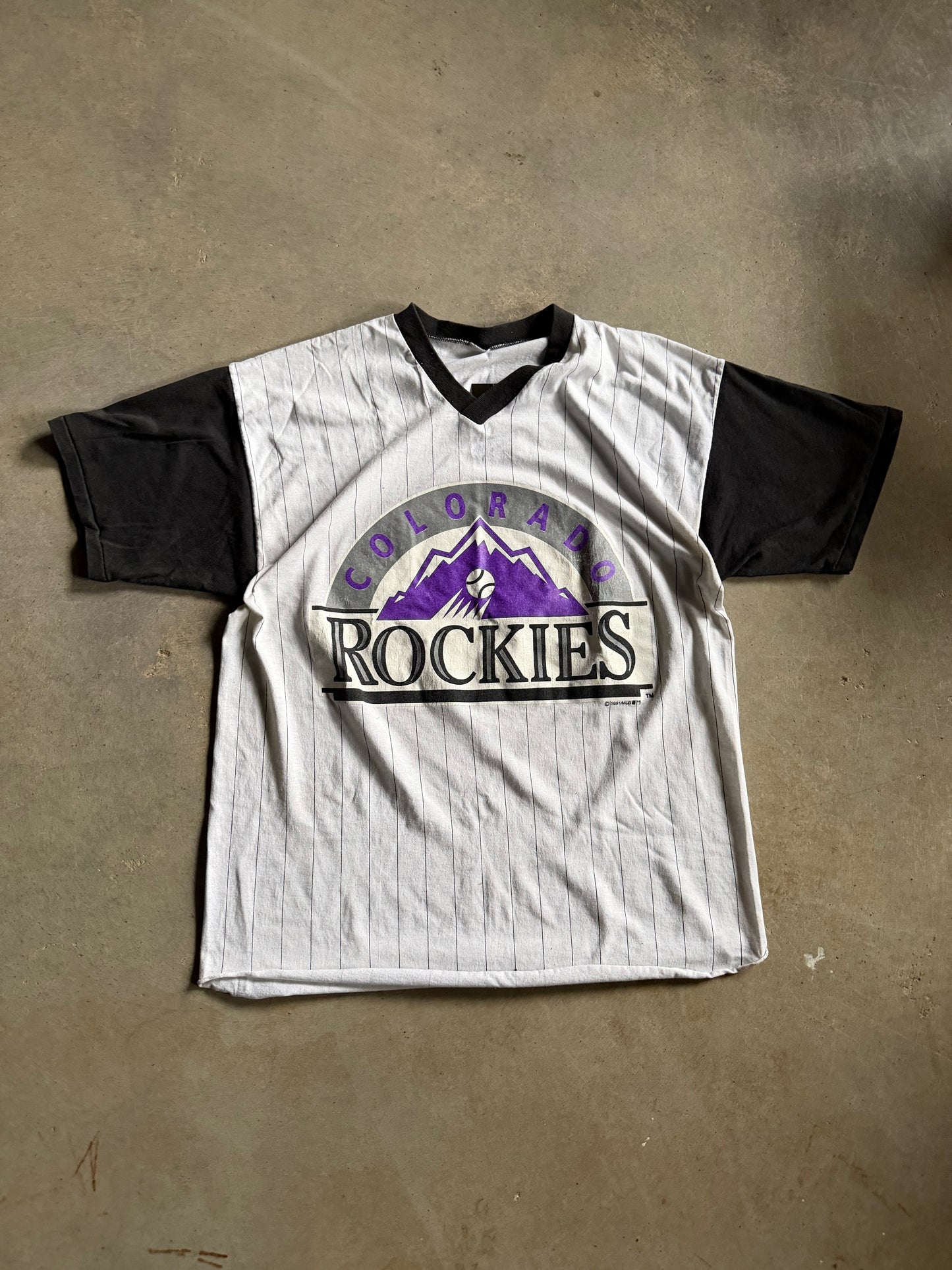 VTG Colorado Rockies Pinstripe V Neck Shirt Sz L