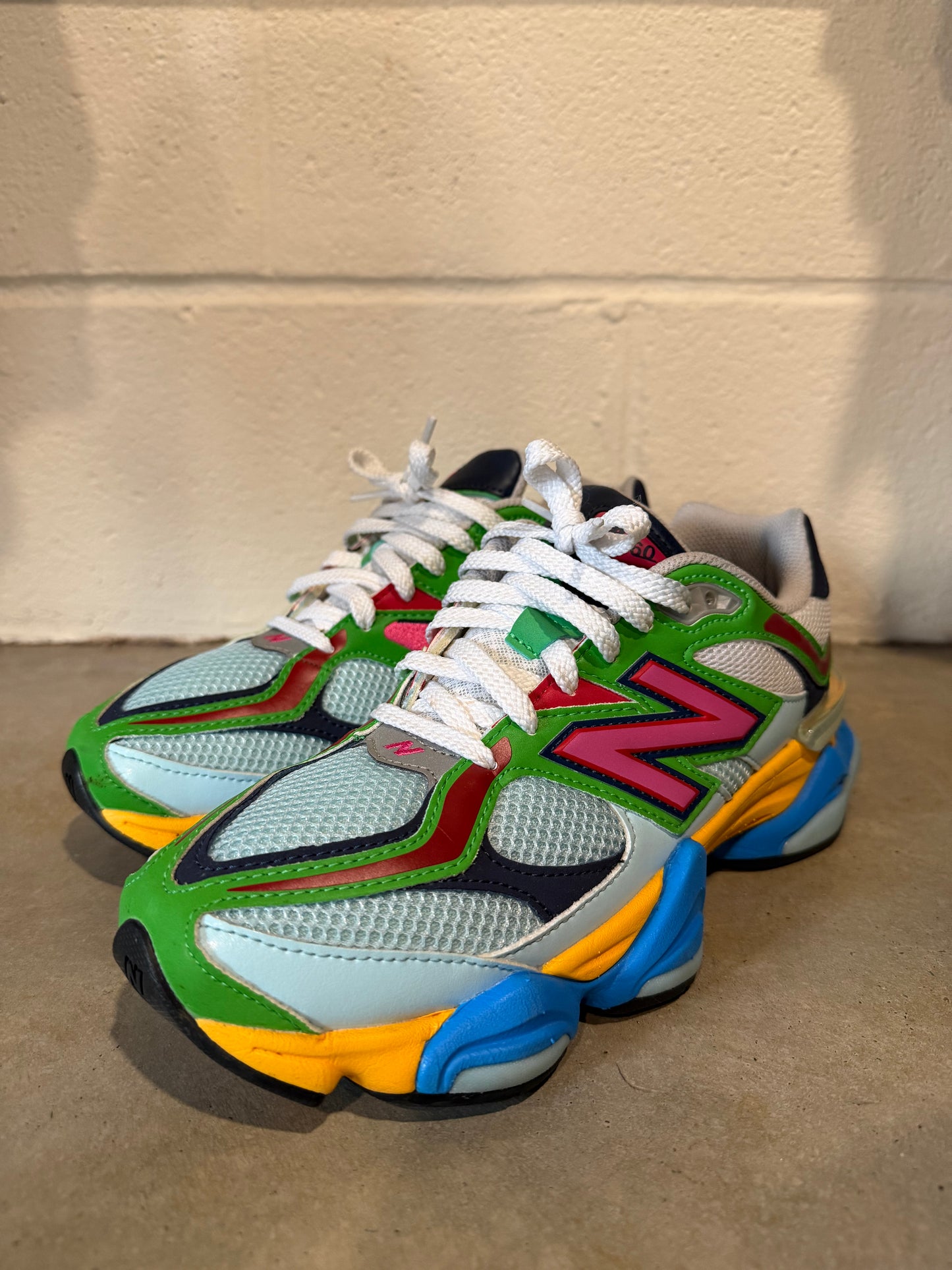 Preowned New Balance 9060 Beach Glass Pink Sz 8.5M/10W