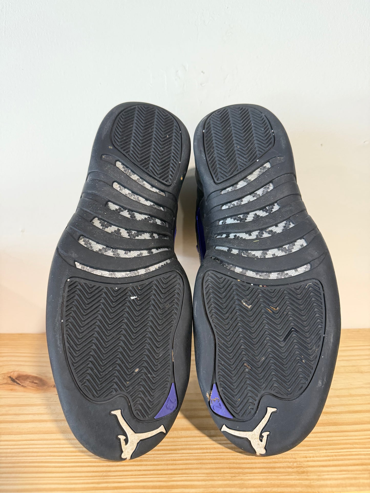 Preowned Jordan 12 Retro Black Dark Concord Sz 13M/14.5W