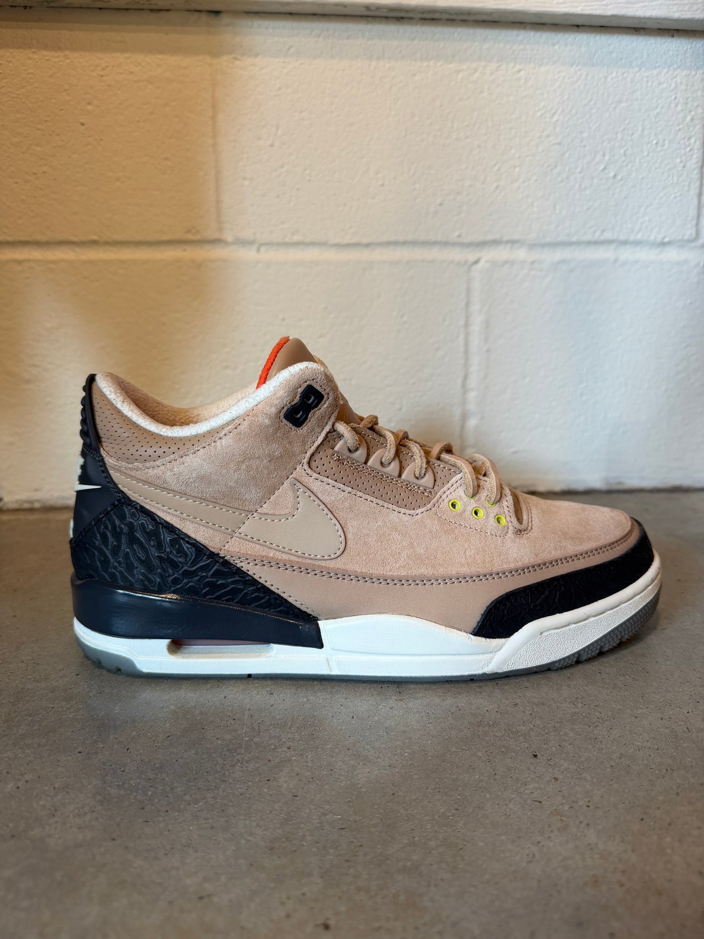 Preowned Air Jordan 3 Retro JTH NRG Bio Beige Sz 9.5M/11W