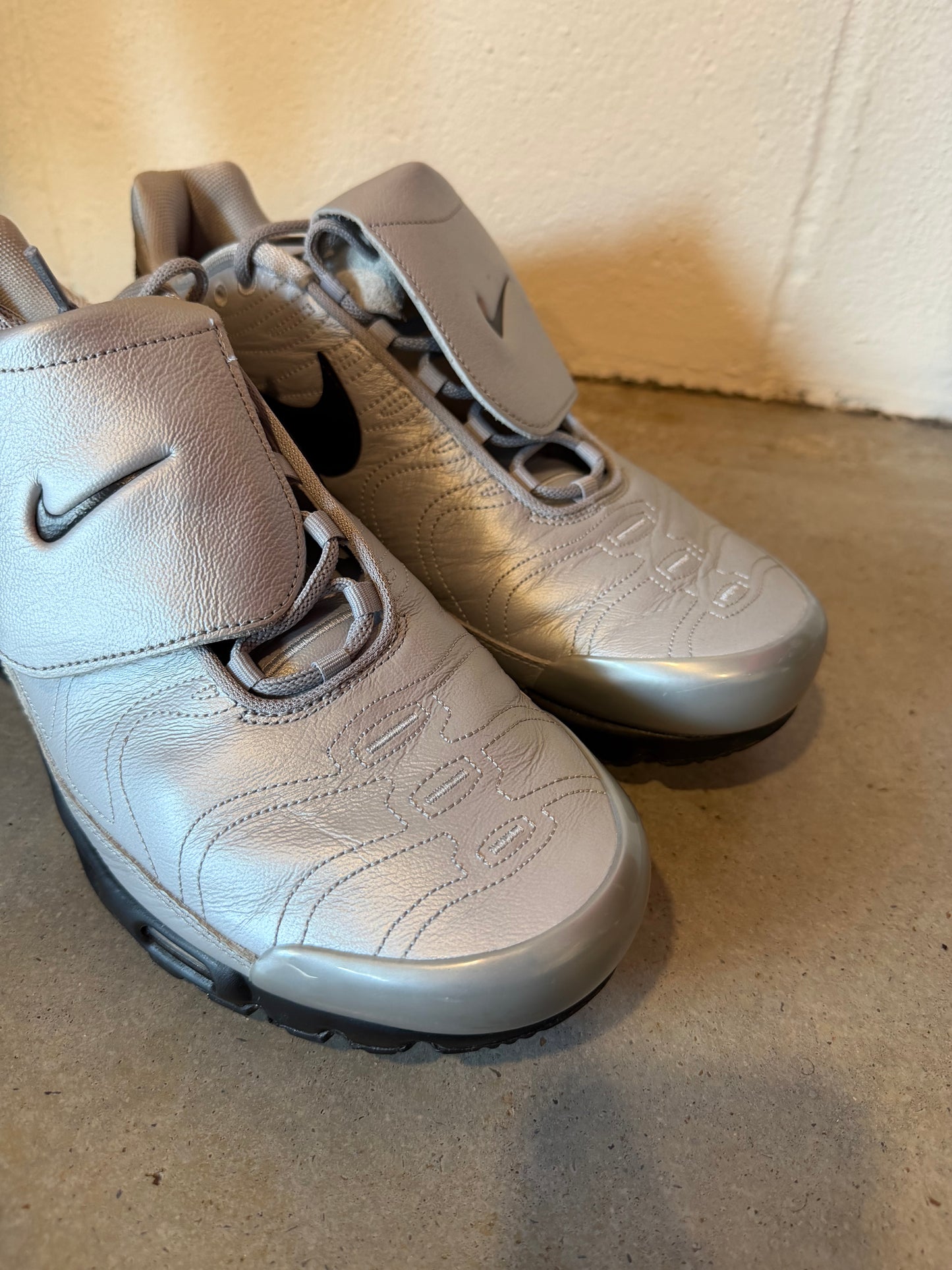 Preowned Nike Air Max Plus Shoes Wolf Gray Black HM6850-001 Sz 13M/14.5W