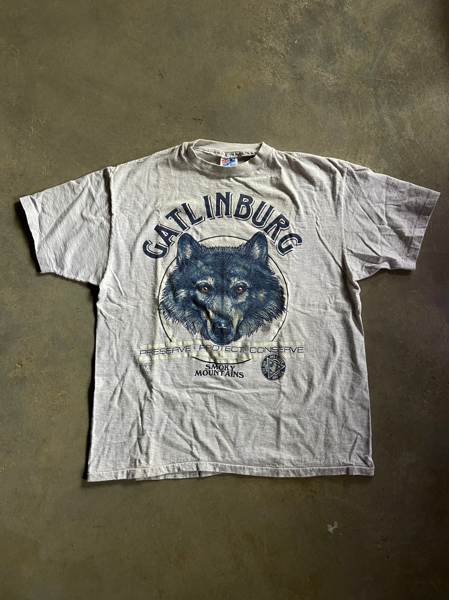 VTG Gatlinburg Wolf Conservation Tee Sz L