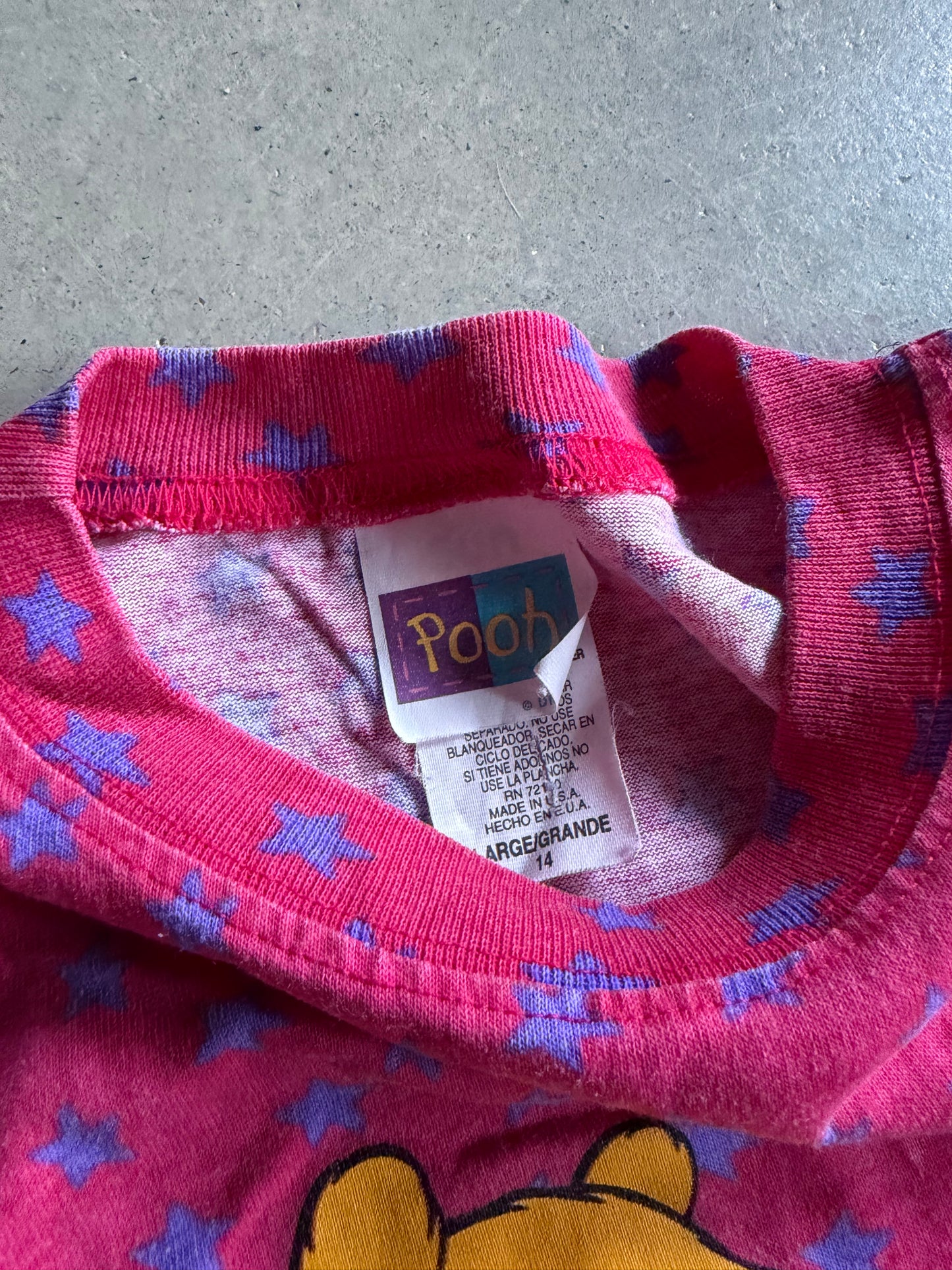 VTG 90s Winnie the Pooh Flowers Tee Sz Yth L