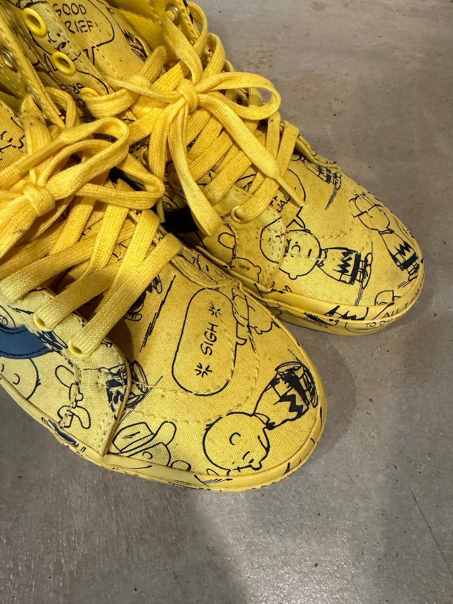 Preowned Vans Sk8-Hi Peanuts Charlie Brown Sz 8.5M/10W