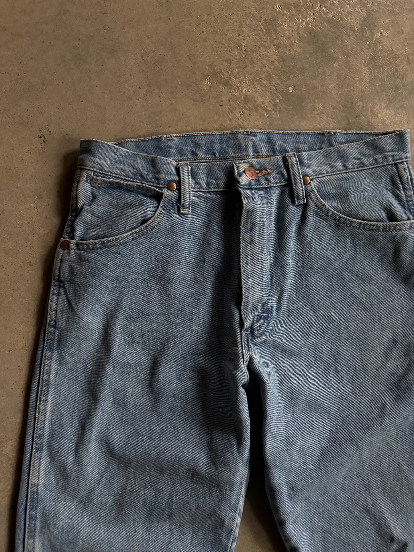 VTG Wrangler Straight Leg Medium Wash Denim Jeans Sz 32x32