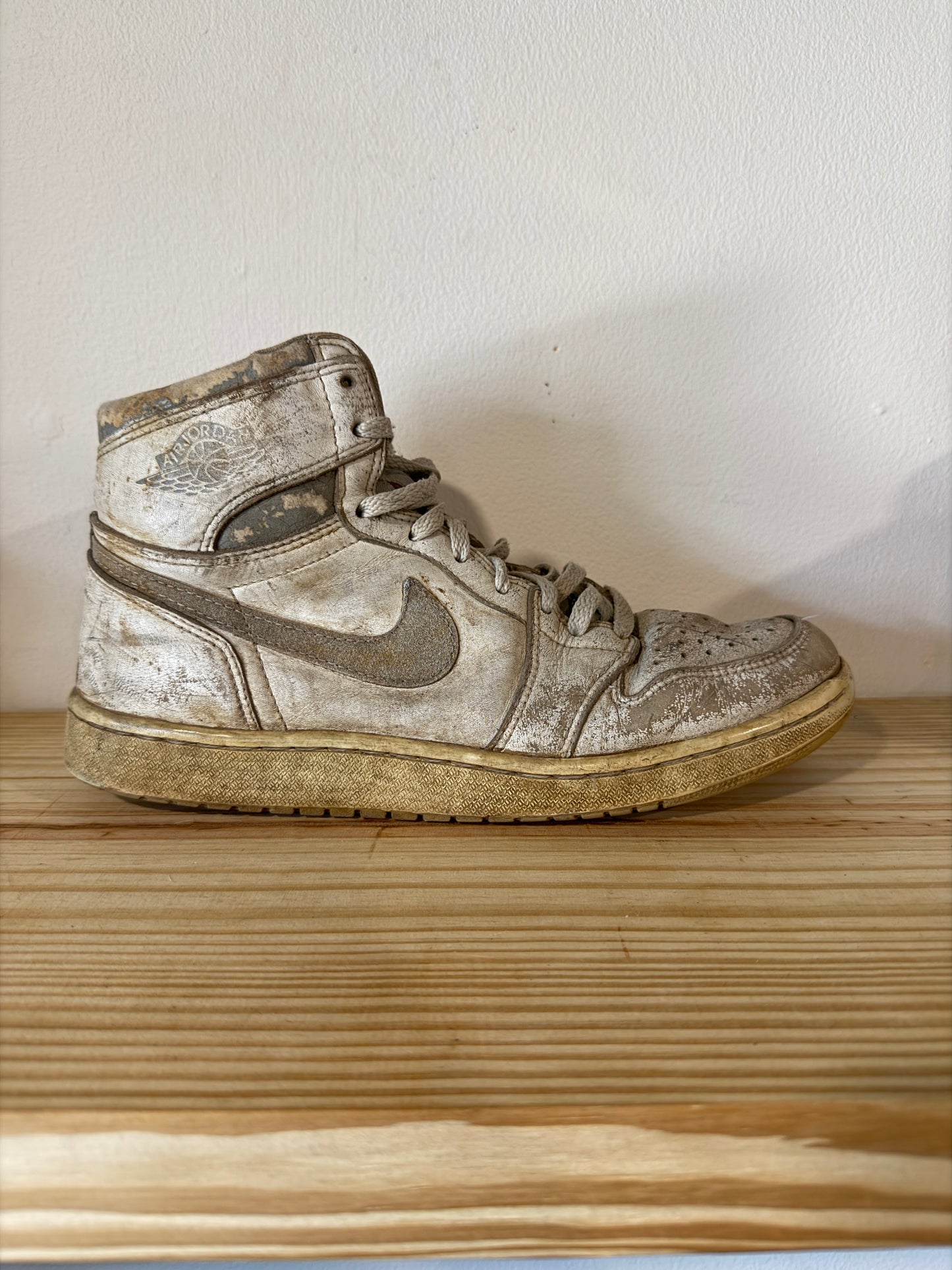 Original Air Jordan 1 1985 High
Natural Grey Size 11
