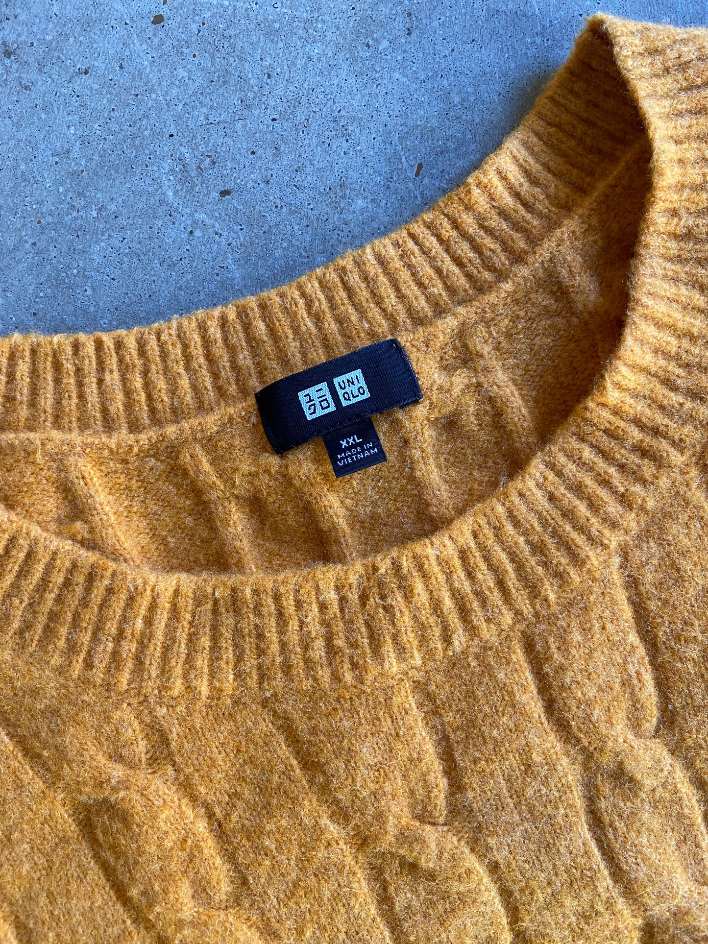 Uniqlo Mustard Poly Blend Sweater Sz XXL