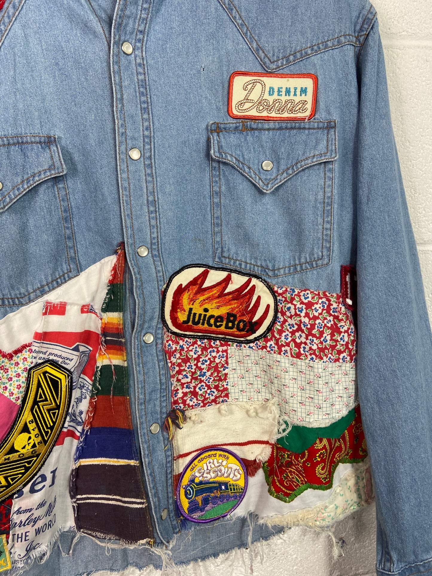 Denim Donna Reworked Denim JuiceBox Button Up Shirt Sz M