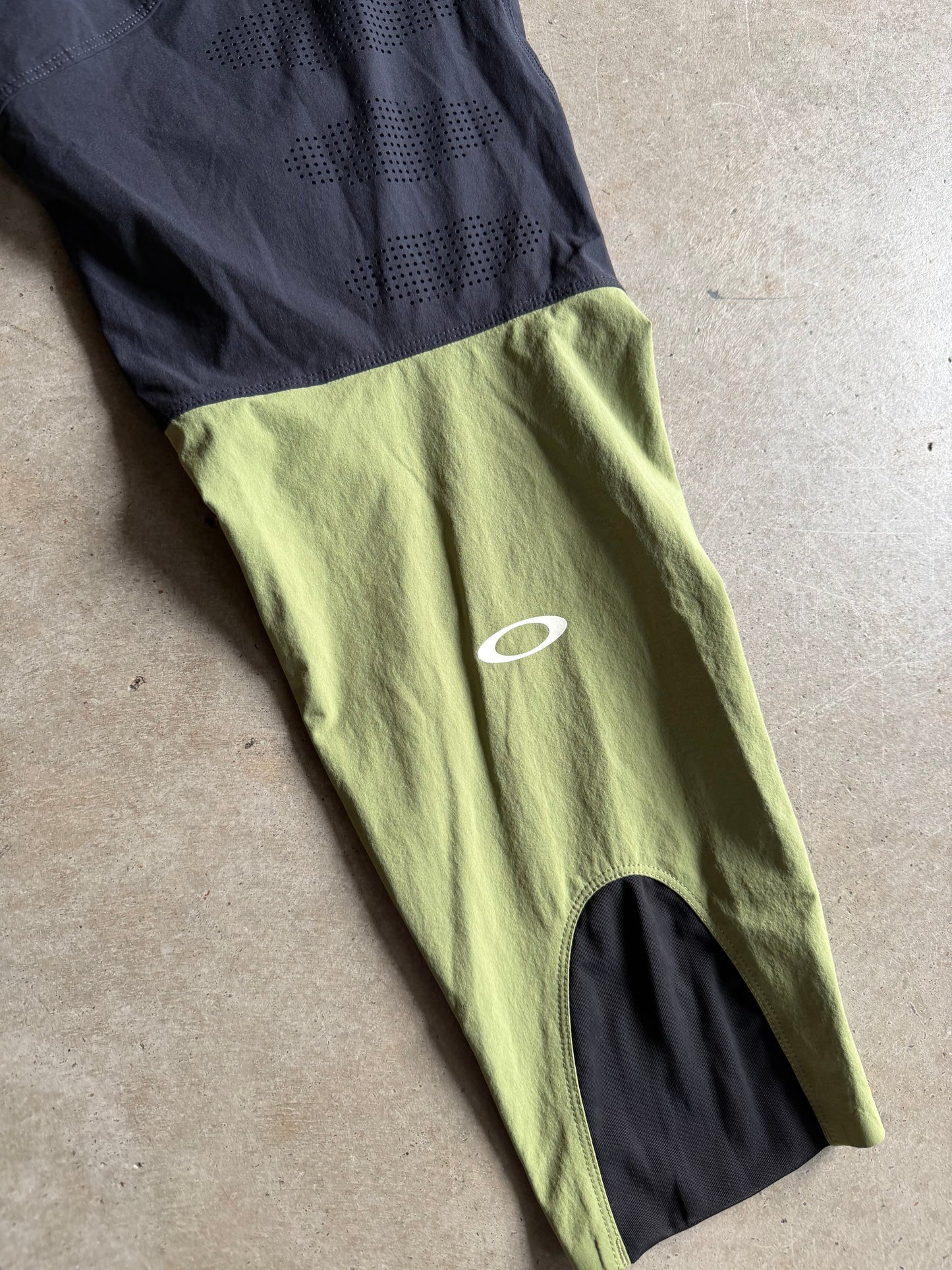 Oakley Race Pants Sz 34x32