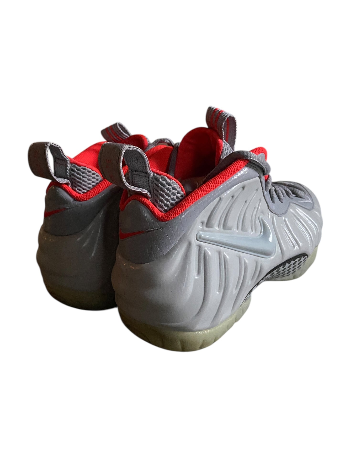 Preowned Nike Air Foamposite "Pure Platinum" Sz 8M/9.5W