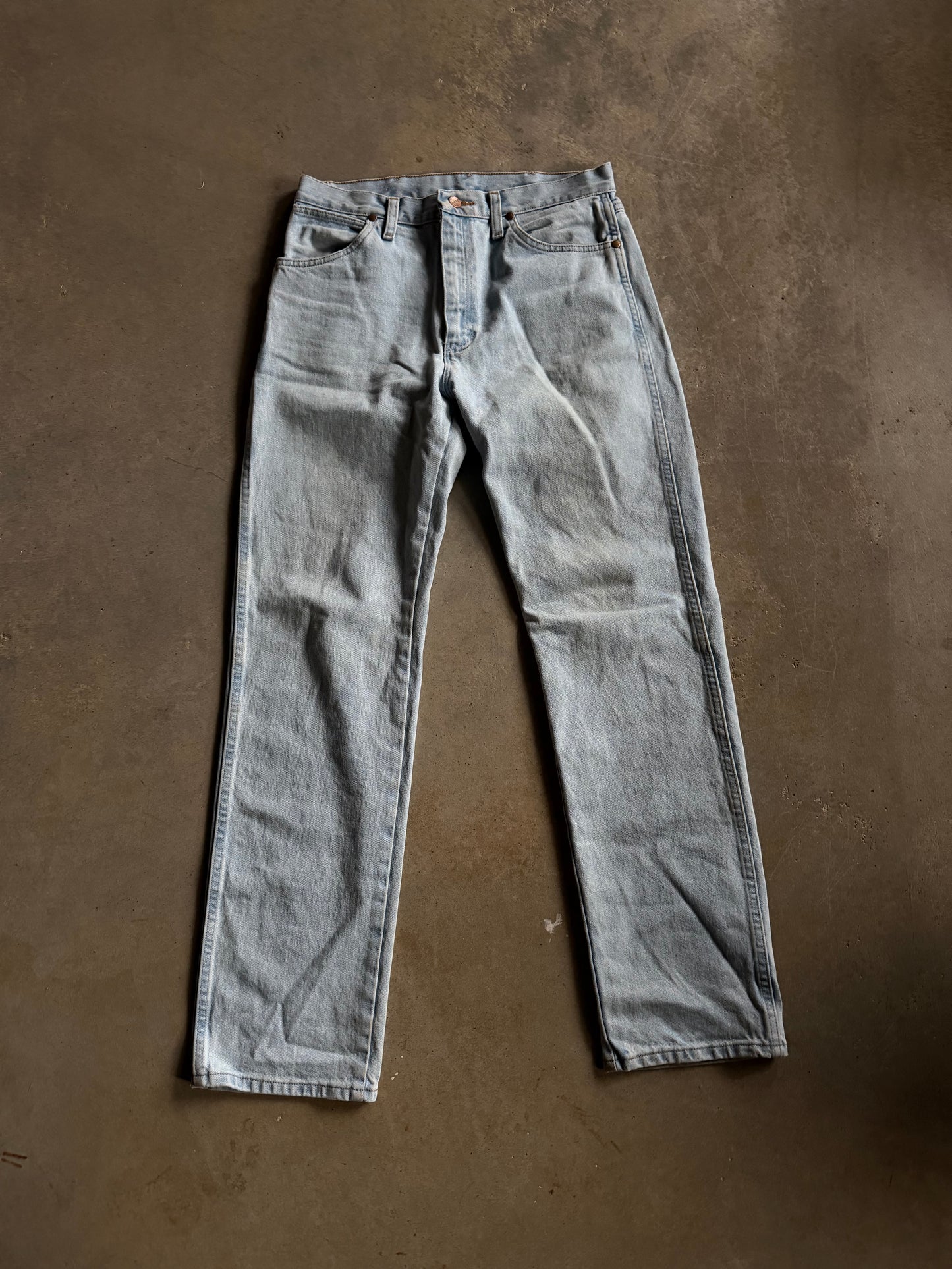 VTG Wrangler Straight Leg Light Wash Denim Jeans Sz 32x32