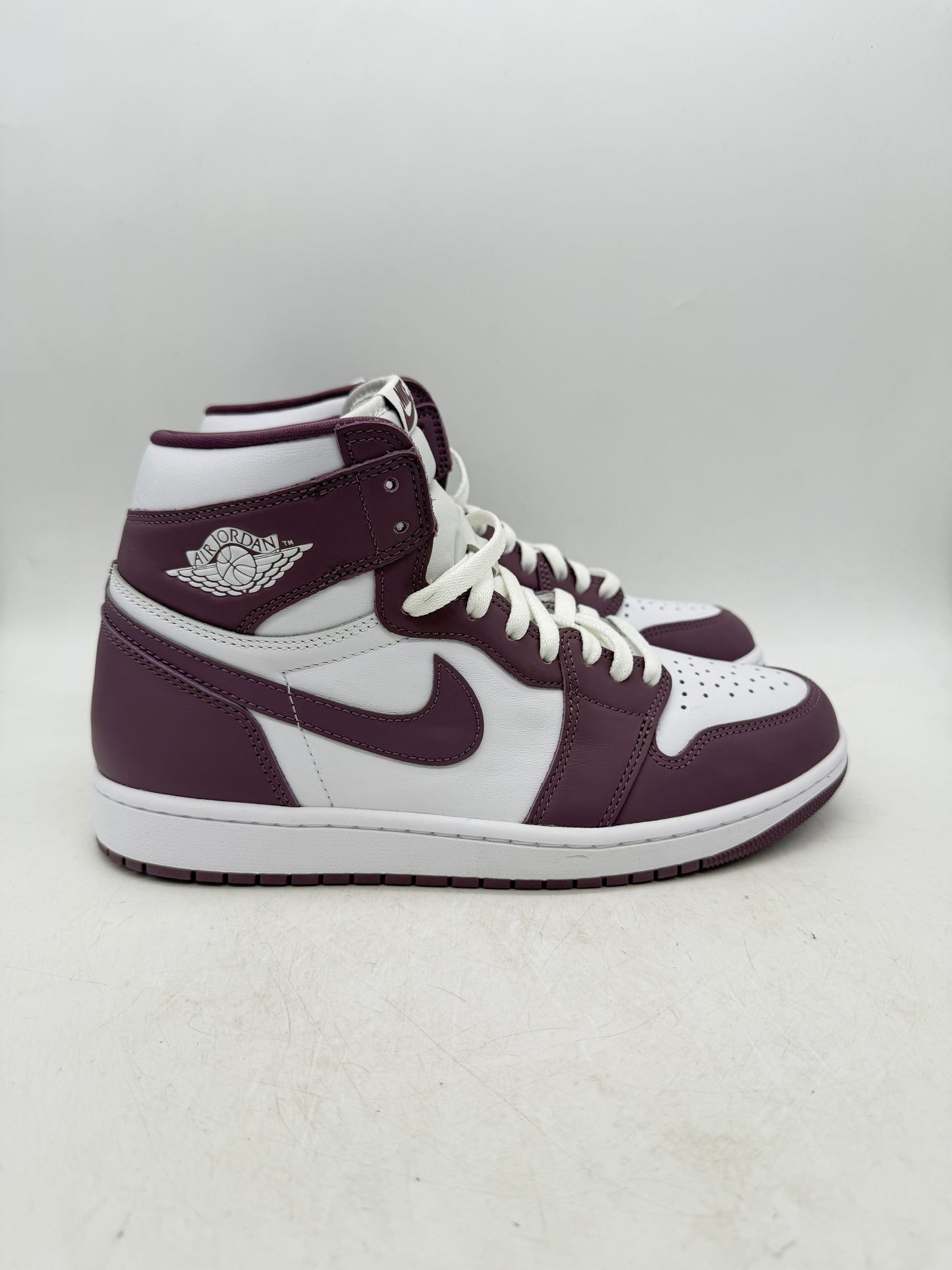 Preowned Air Jordan 1 Retro High OG 'Mauve' Sz 10.5M/12W DZ5485-105