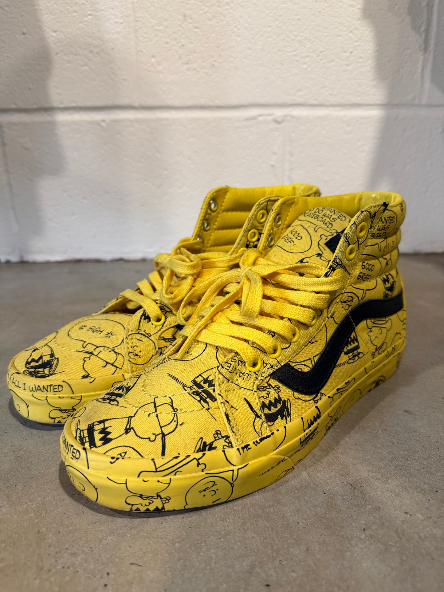 Preowned Vans Sk8-Hi Peanuts Charlie Brown Sz 8.5M/10W