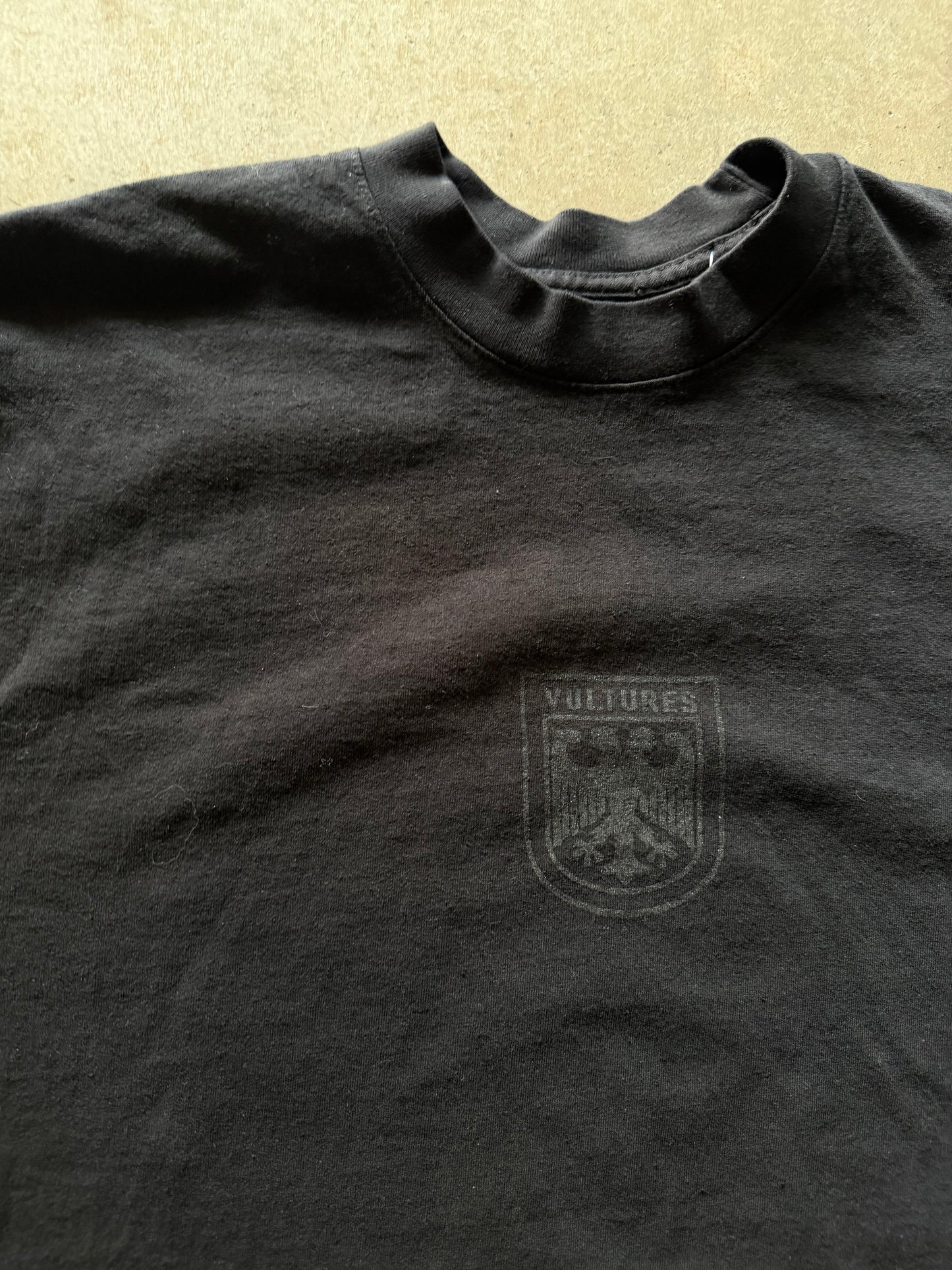 Vultures Crest Black Tee Sz L/XL