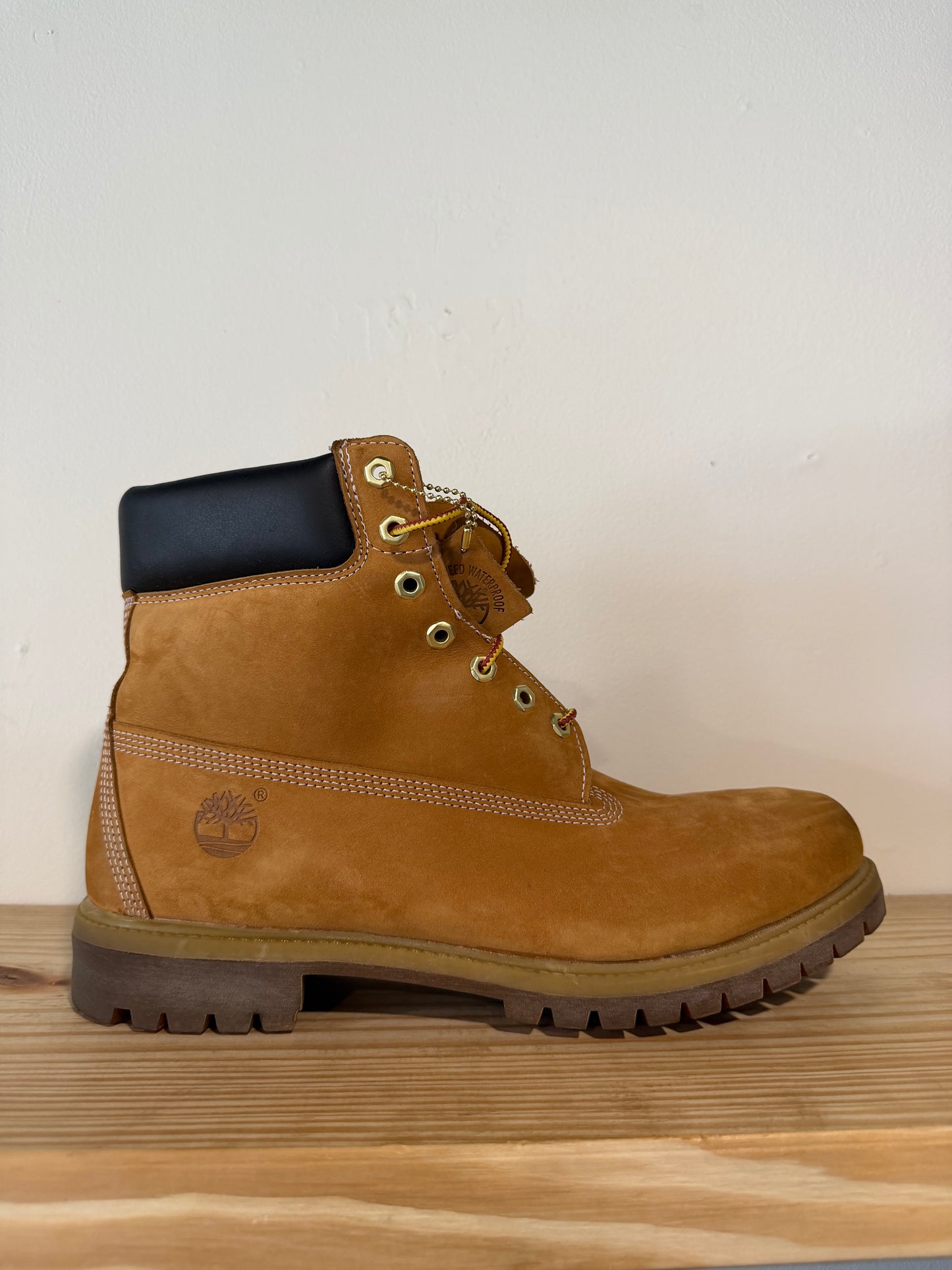 Preowned Timberland 6" Premium Waterproof Boot Wheat Sz 13M/14.5W