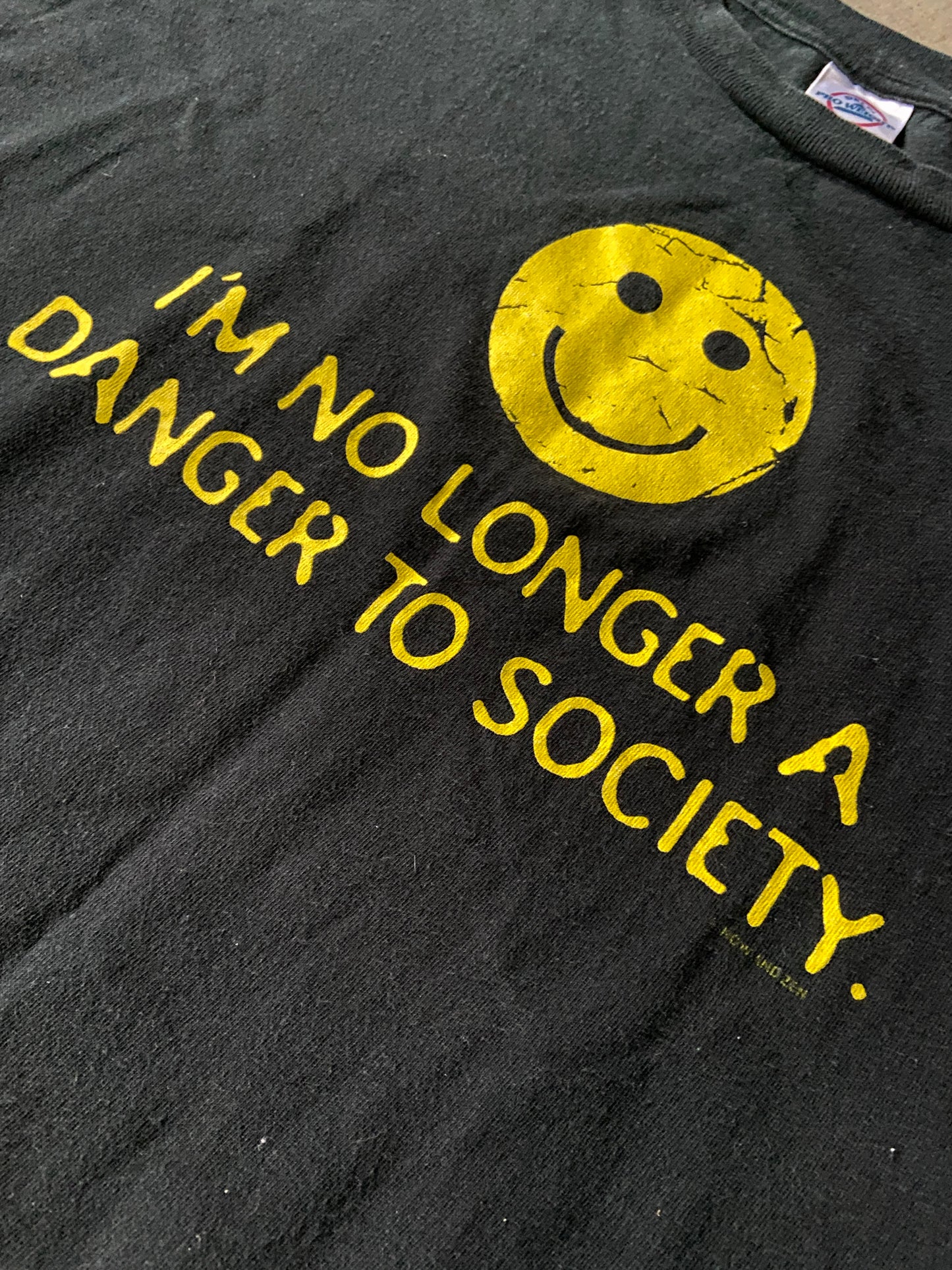 Smiley Face "No Longer A Danger" Tee Sz XL