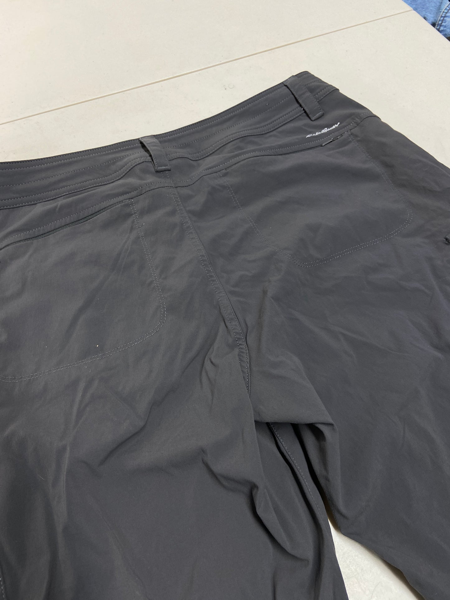 VTG Wmns Eddie Bauer Outdoor Hiking Cargo Capris Sz 14