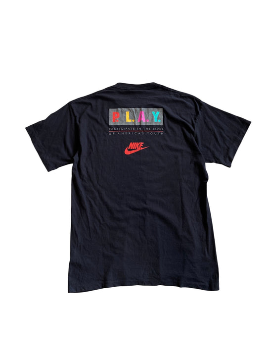 Nike P.L.A.Y Participate Lives America’s Youth Tee Sz L