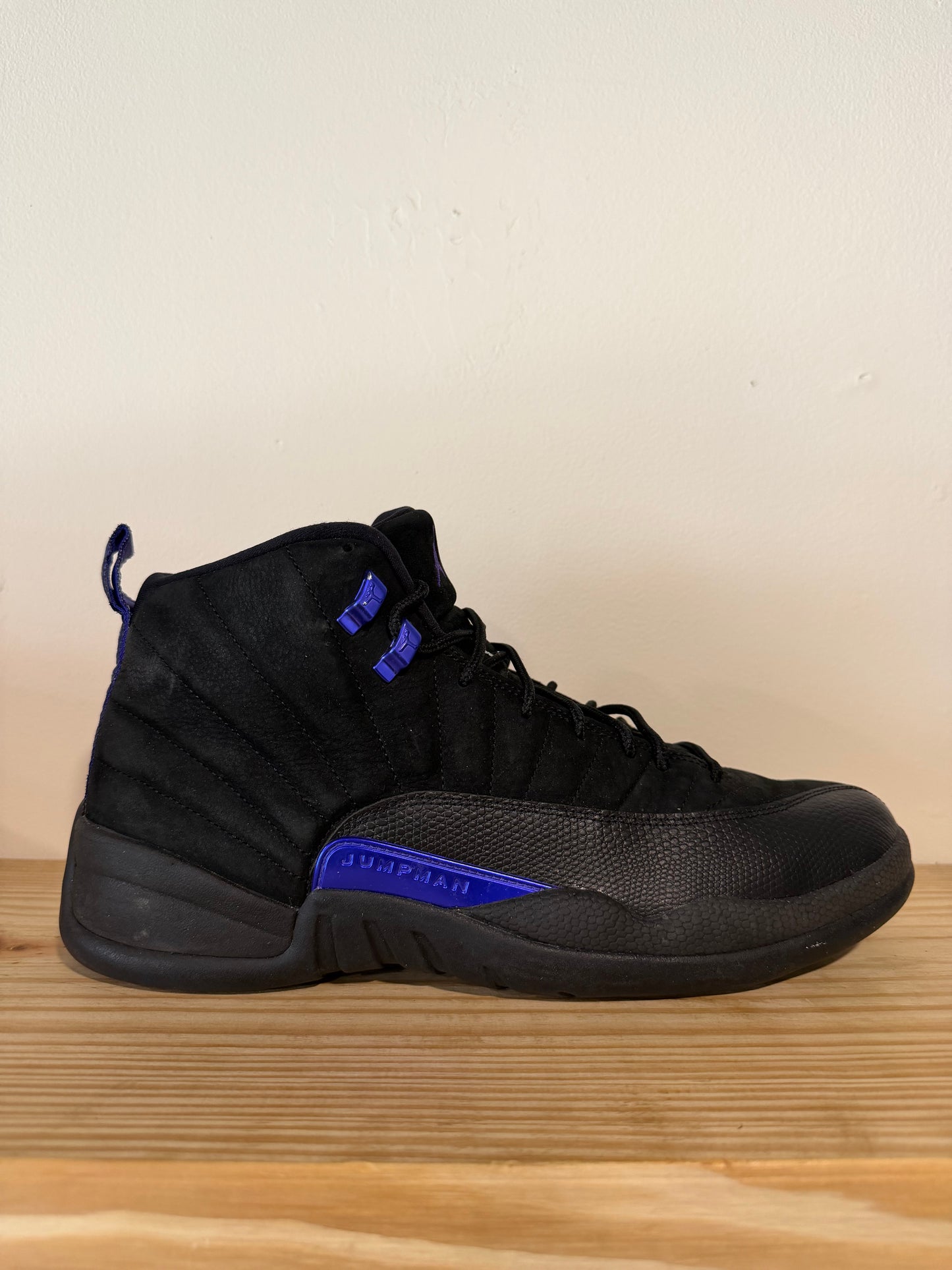Preowned Jordan 12 Retro Black Dark Concord Sz 13M/14.5W