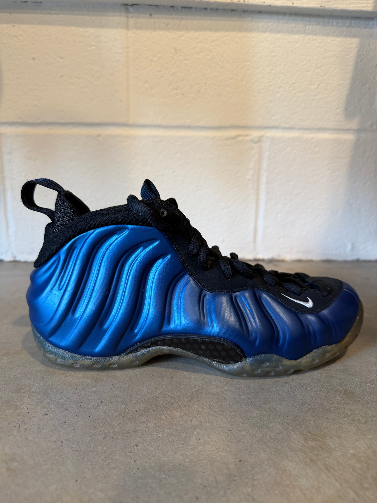 Preowned Nike Air Foamposite One Royal Blue (2011) Sz 7.5M/9W