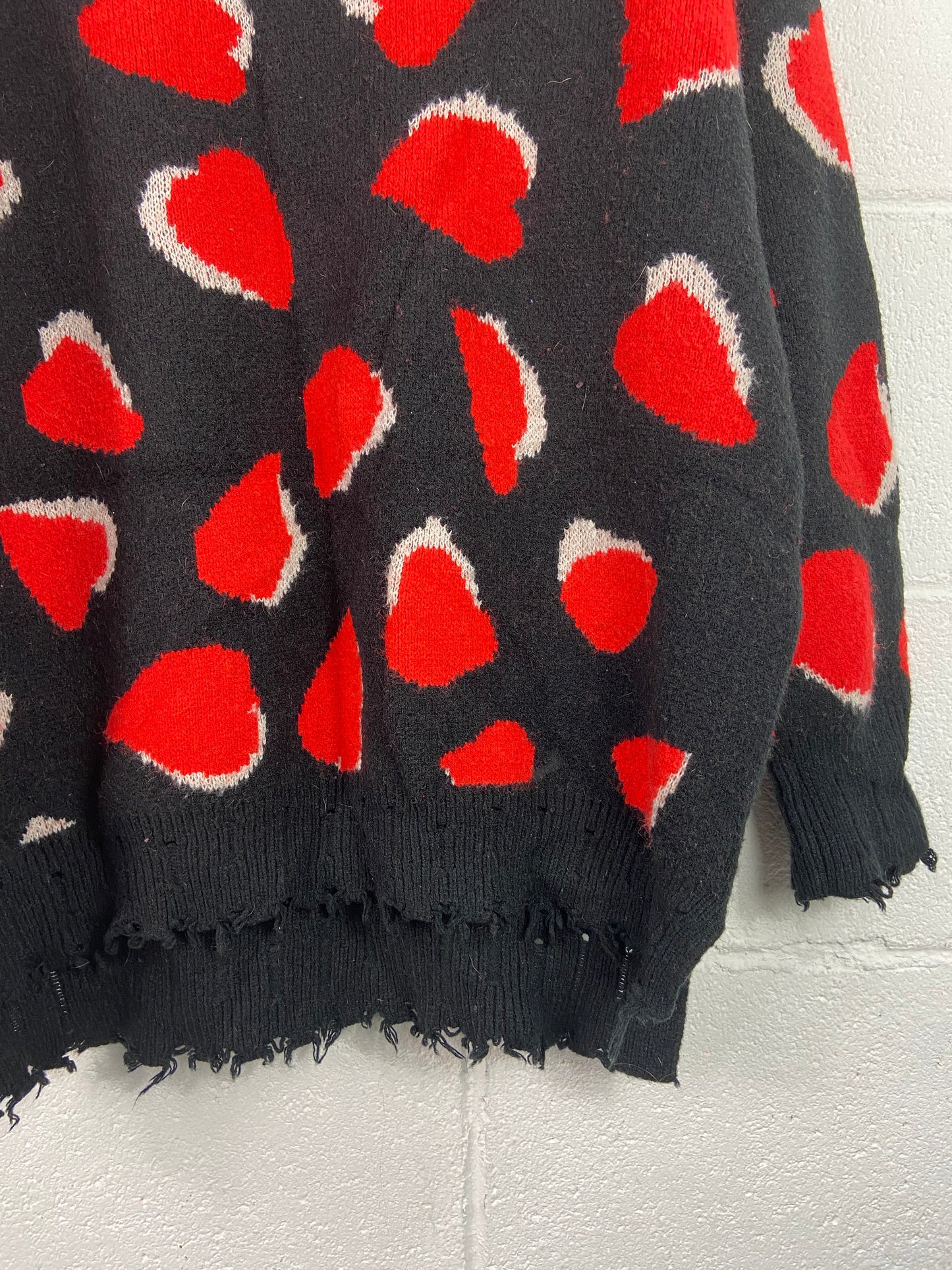 VTG Hearts Thrashed Black Knit Sweater Sz XL