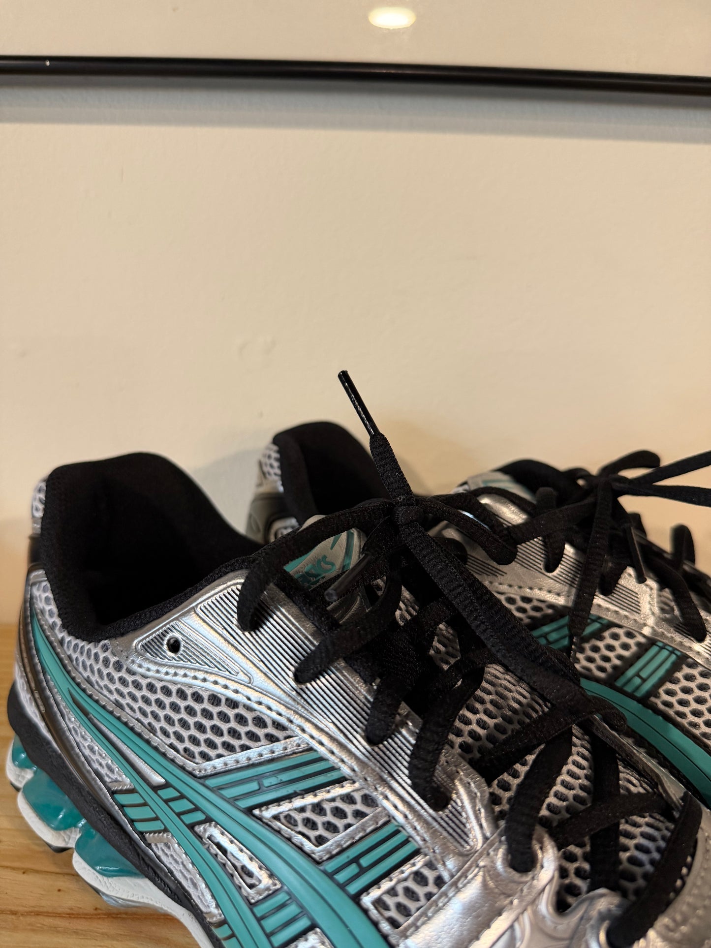 Preowned ASICS Gel-Kayano 14 Tiffany Sz 11M/12.5W