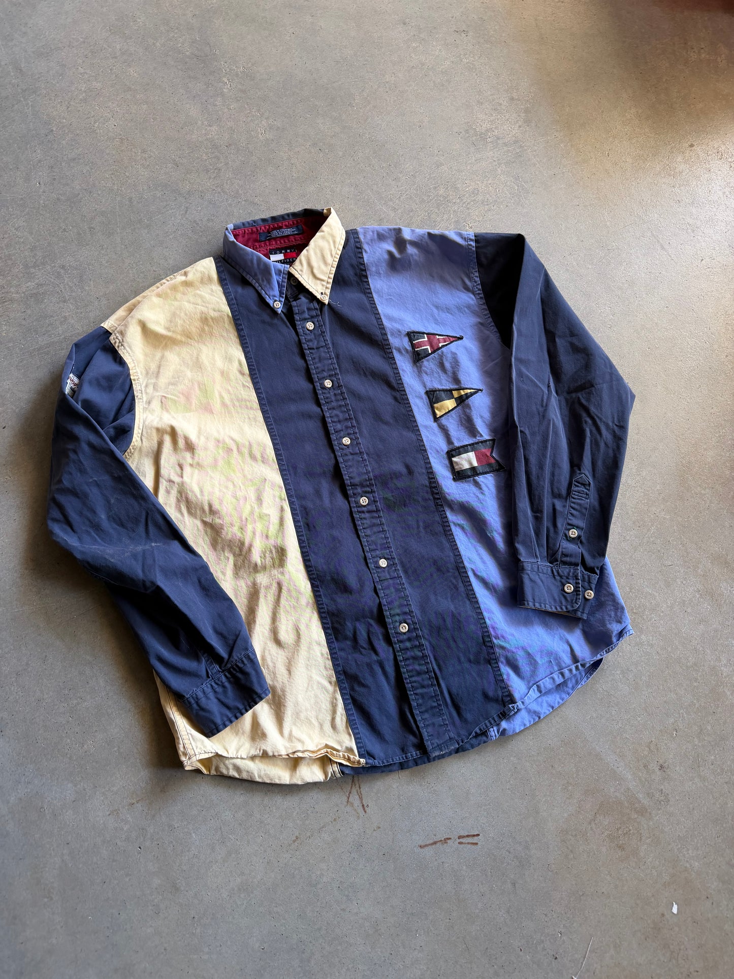 VTG Tommy Hilfiger Flags Button Up Shirt Sz L