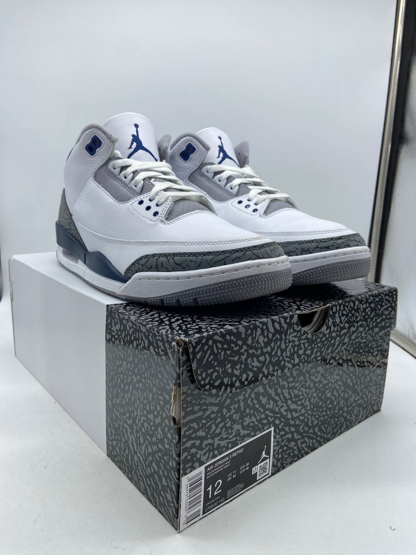 Preowned Jordan 3 Retro Midnight Navy Sz 12M/13.5W CT8532-140