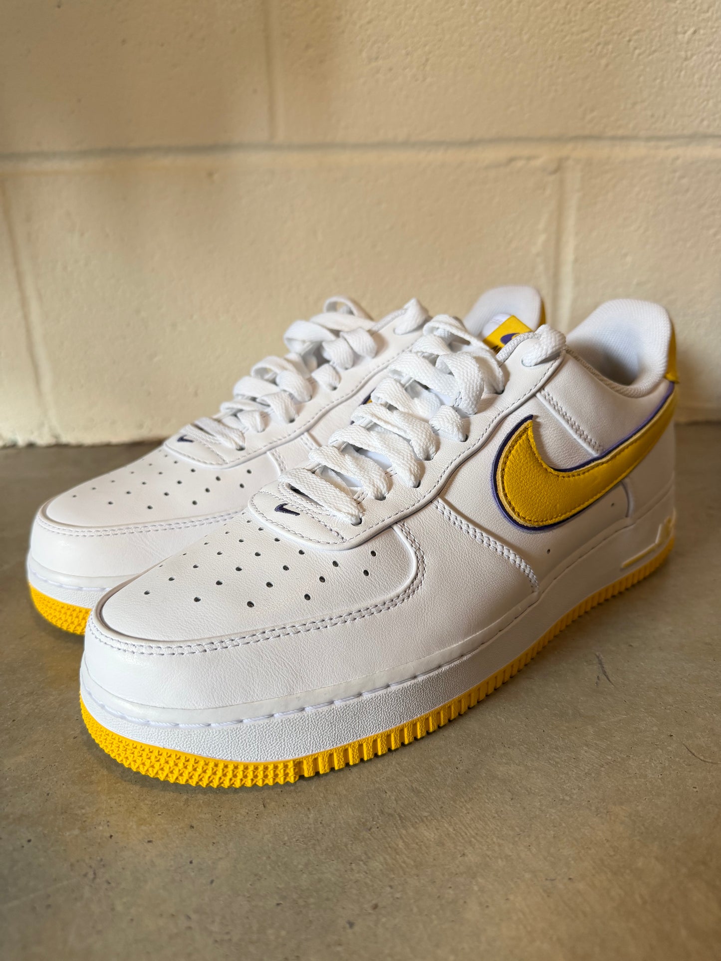 Preowned Nike Air Force 1 Kobe Bryant Lakers Home Size 10.5M/12W