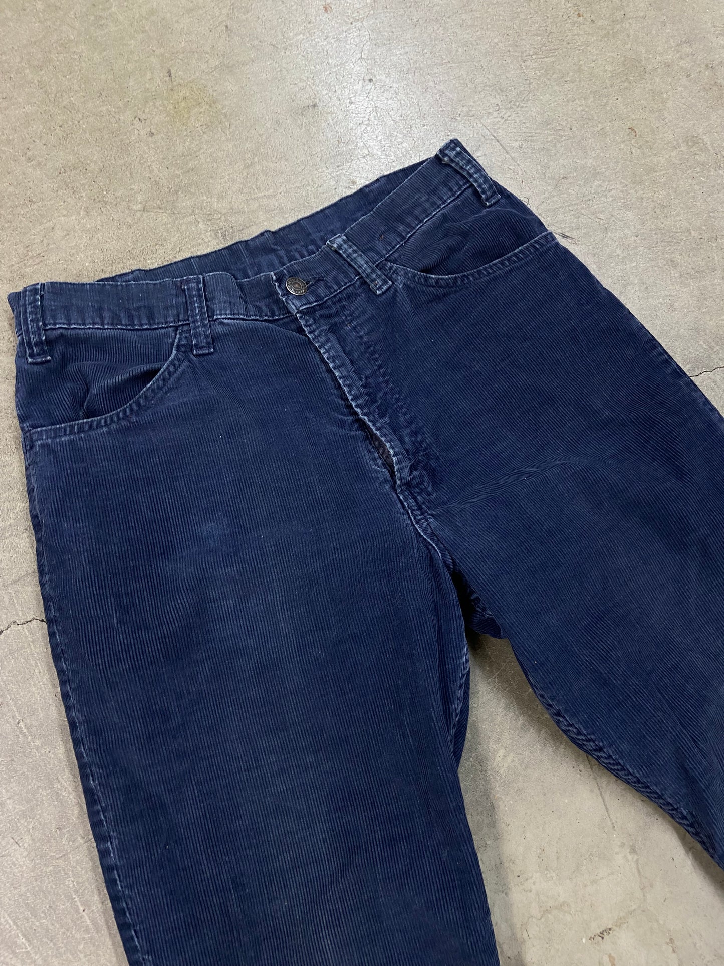 VTG Navy Corduroy Levis Flare Pants Sz 30x30