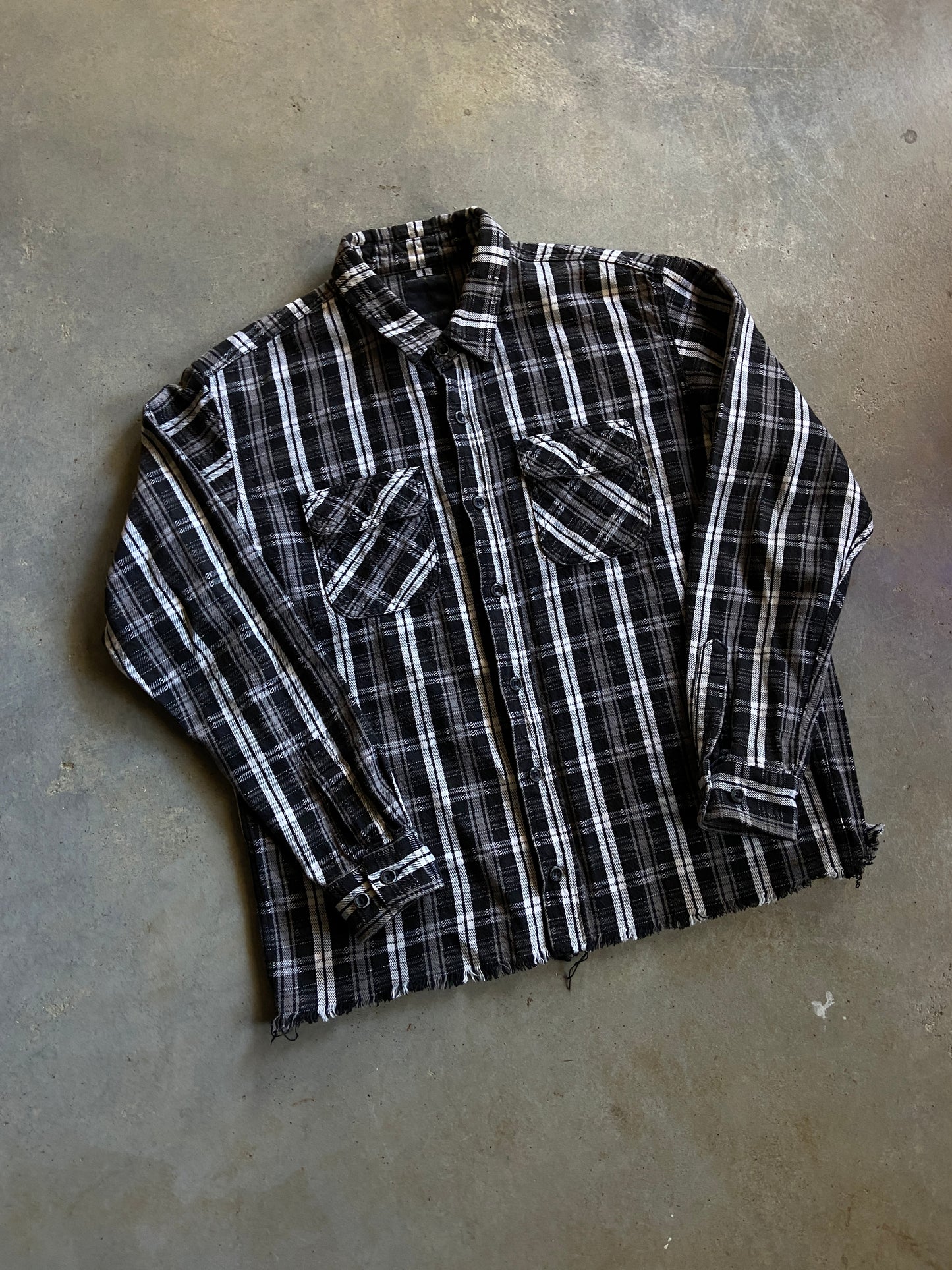 VTG 2003 Neighborhood Heavyweight Button Up Sz Medium