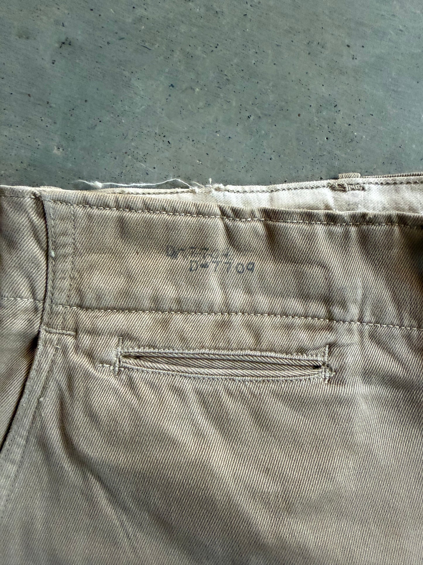 VTG US Army Khaki Pants Sz 40x30