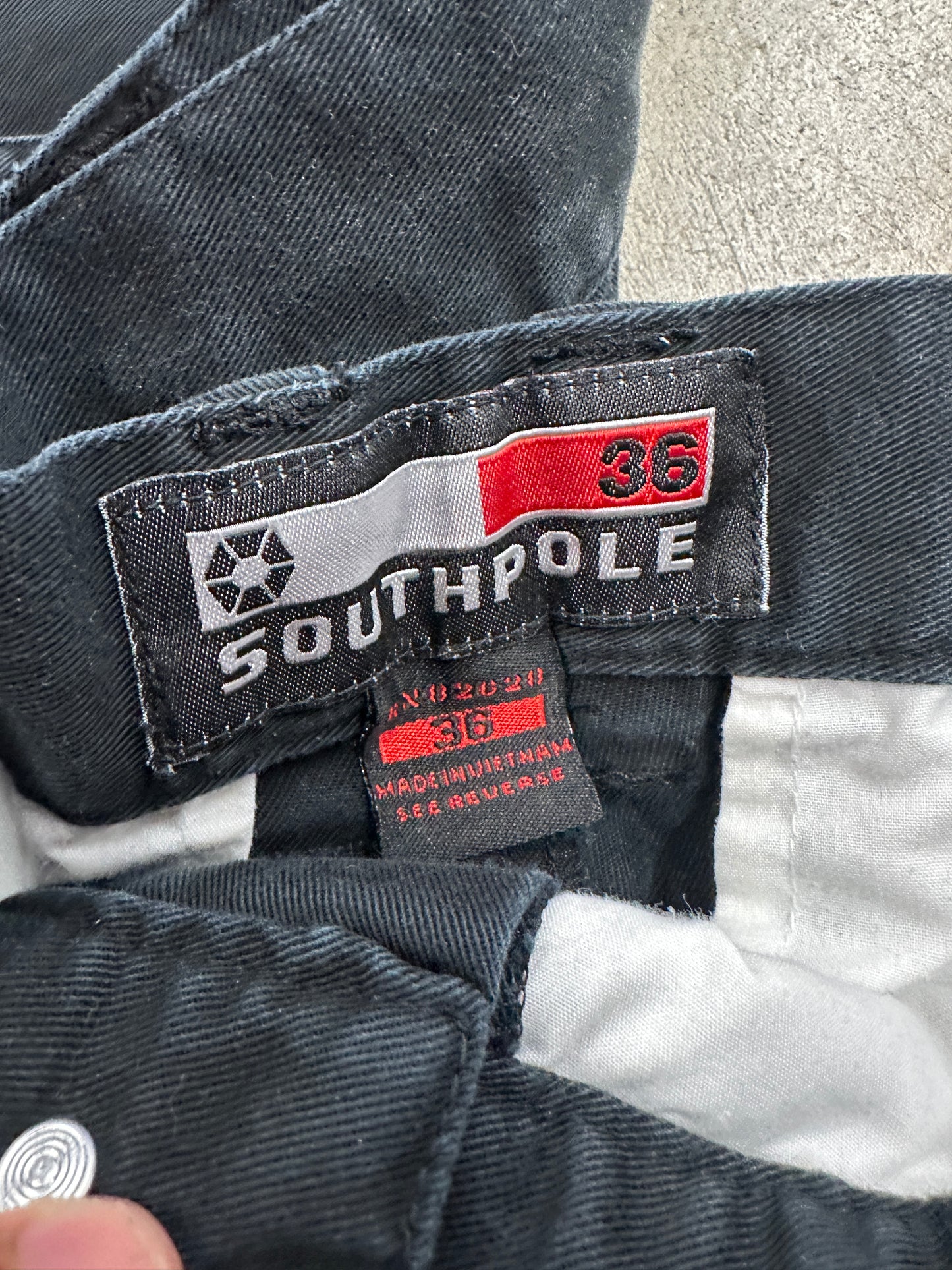 Y2K Southpole Black Cargo Shorts Sz 36