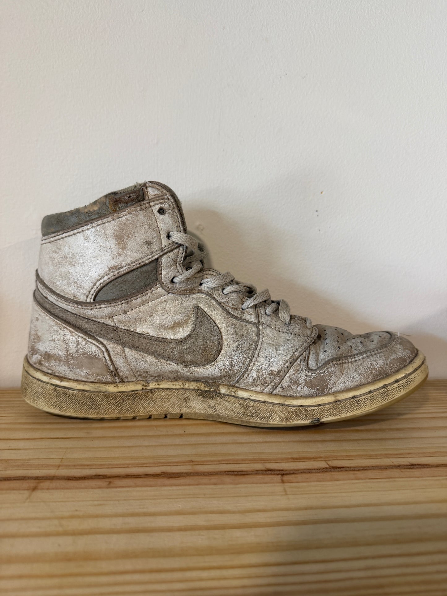 Original Air Jordan 1 1985 High
Natural Grey Size 11